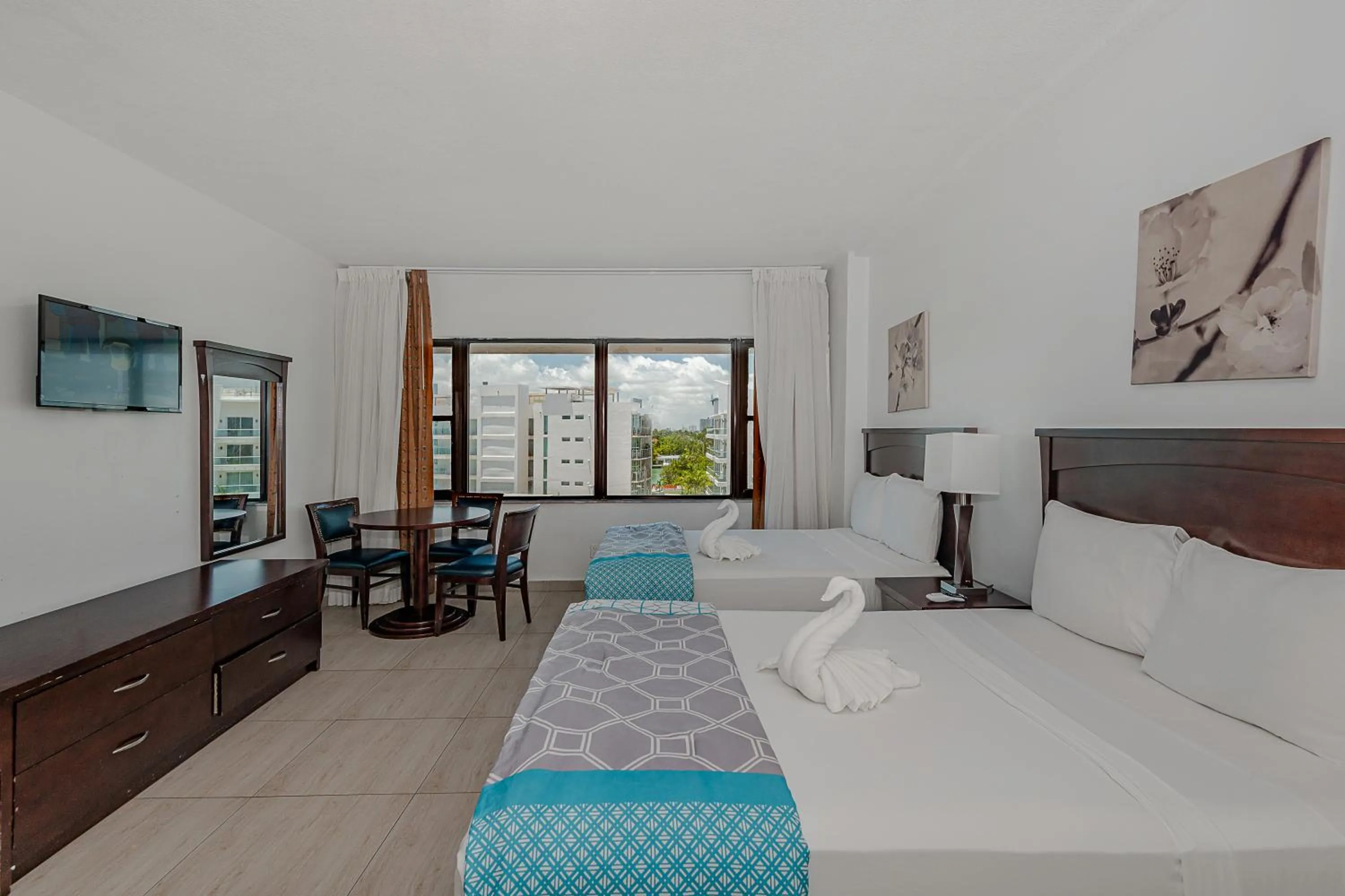 Bed in Beach Front Studio Miami Beach