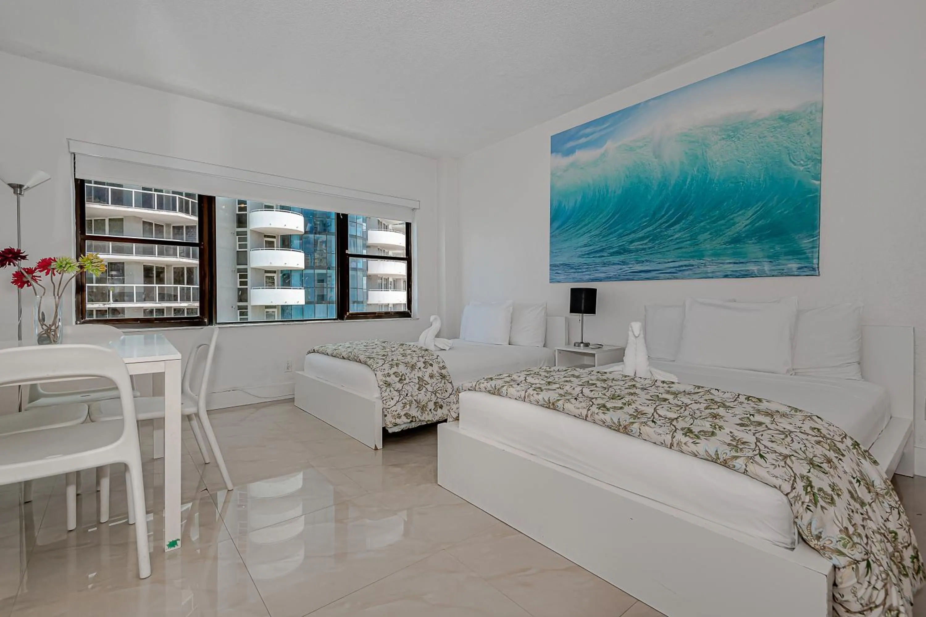 Bed in Beach Front Studio Miami Beach