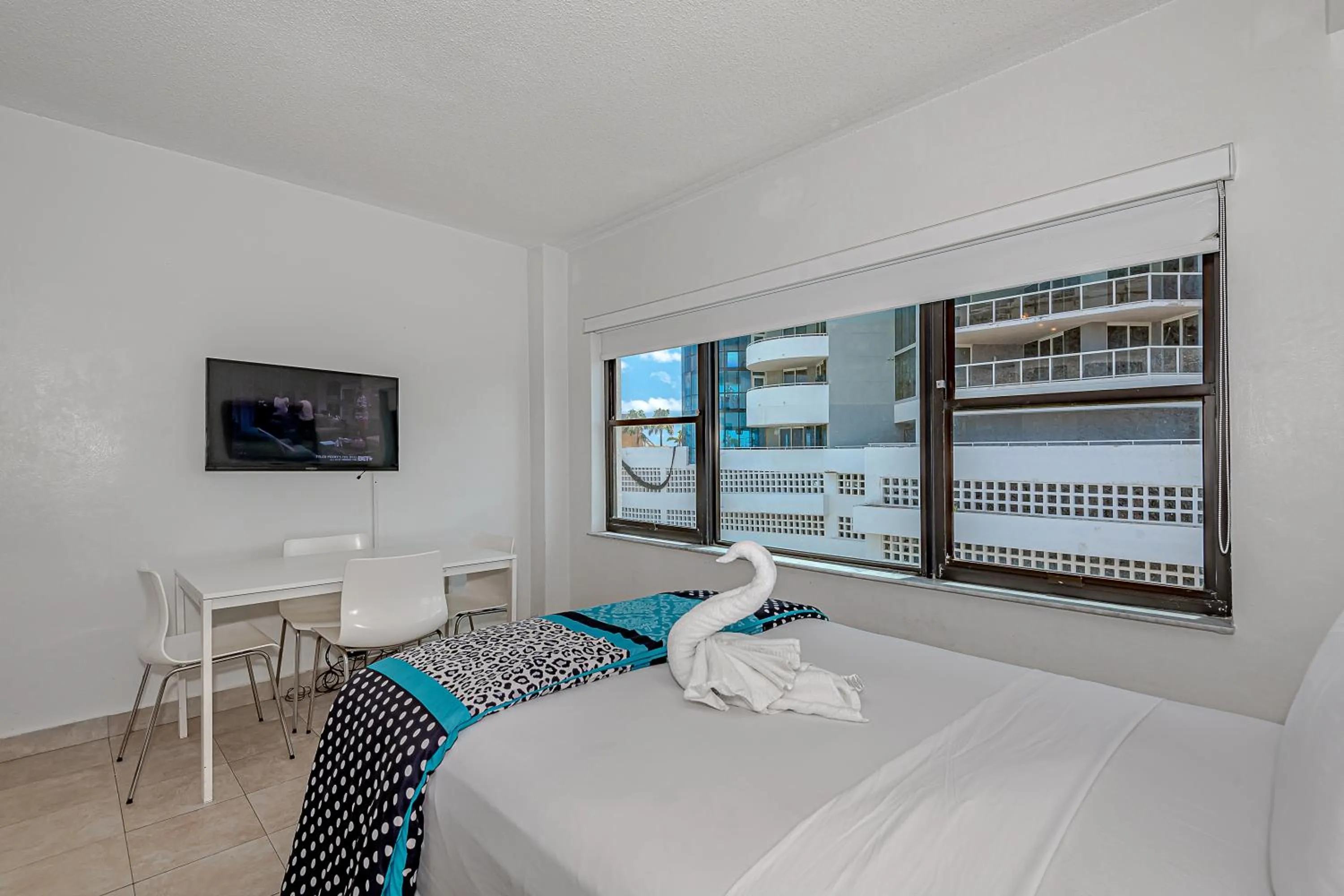 Bed in Beach Front Studio Miami Beach