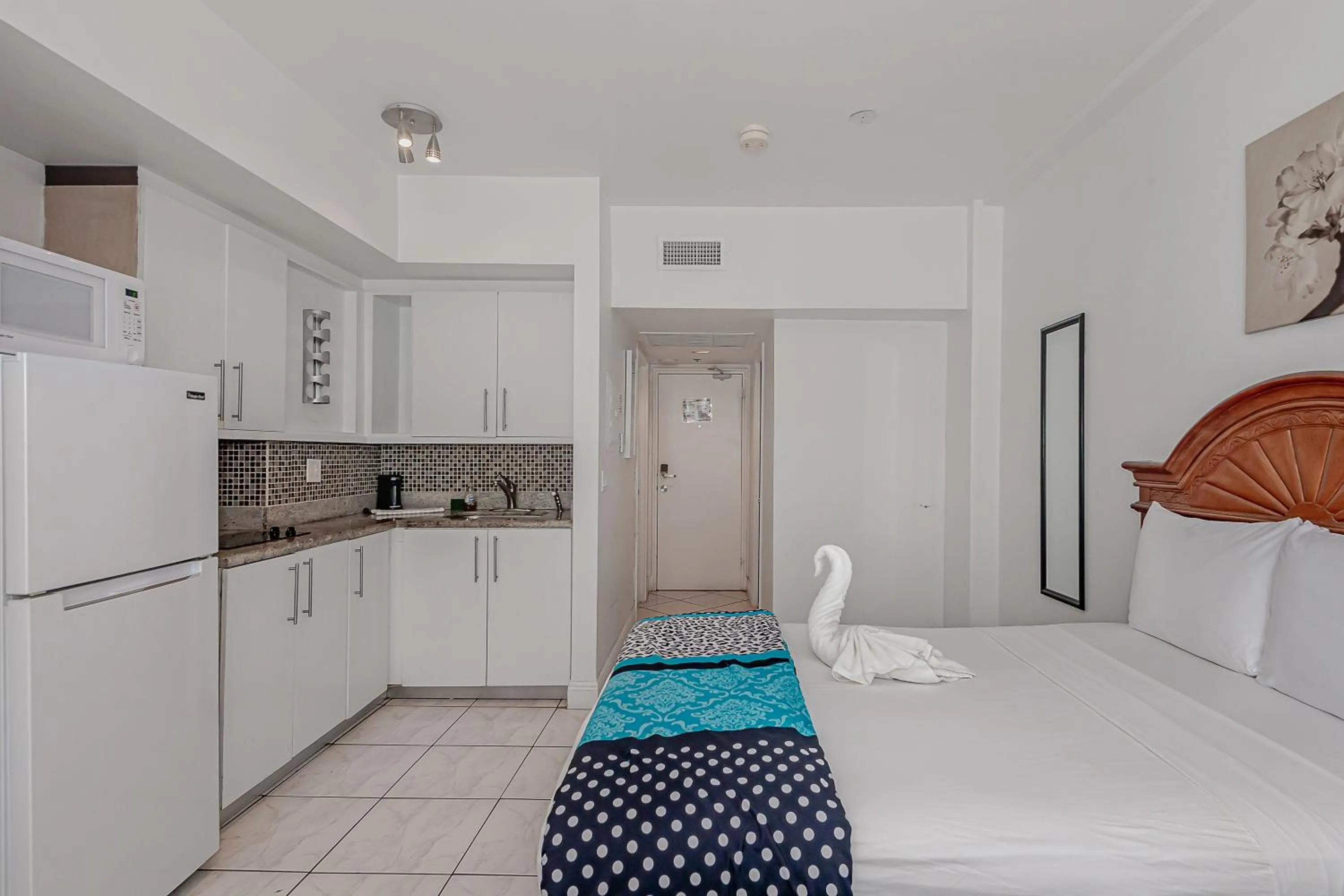 Bed in Beach Front Studio Miami Beach