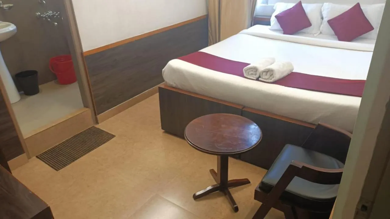 Bed in HOTEL INDIANA