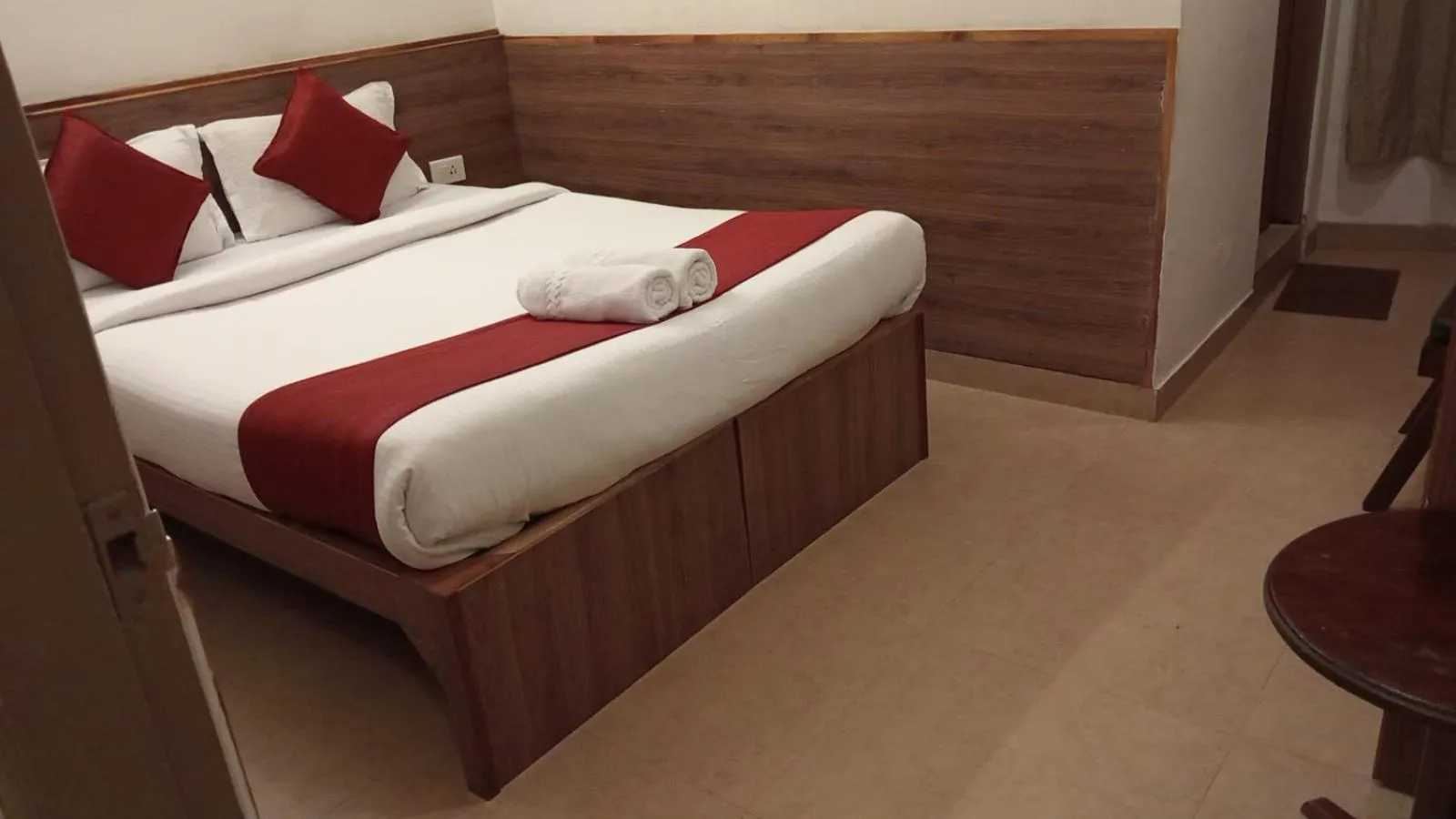 Bed in HOTEL INDIANA