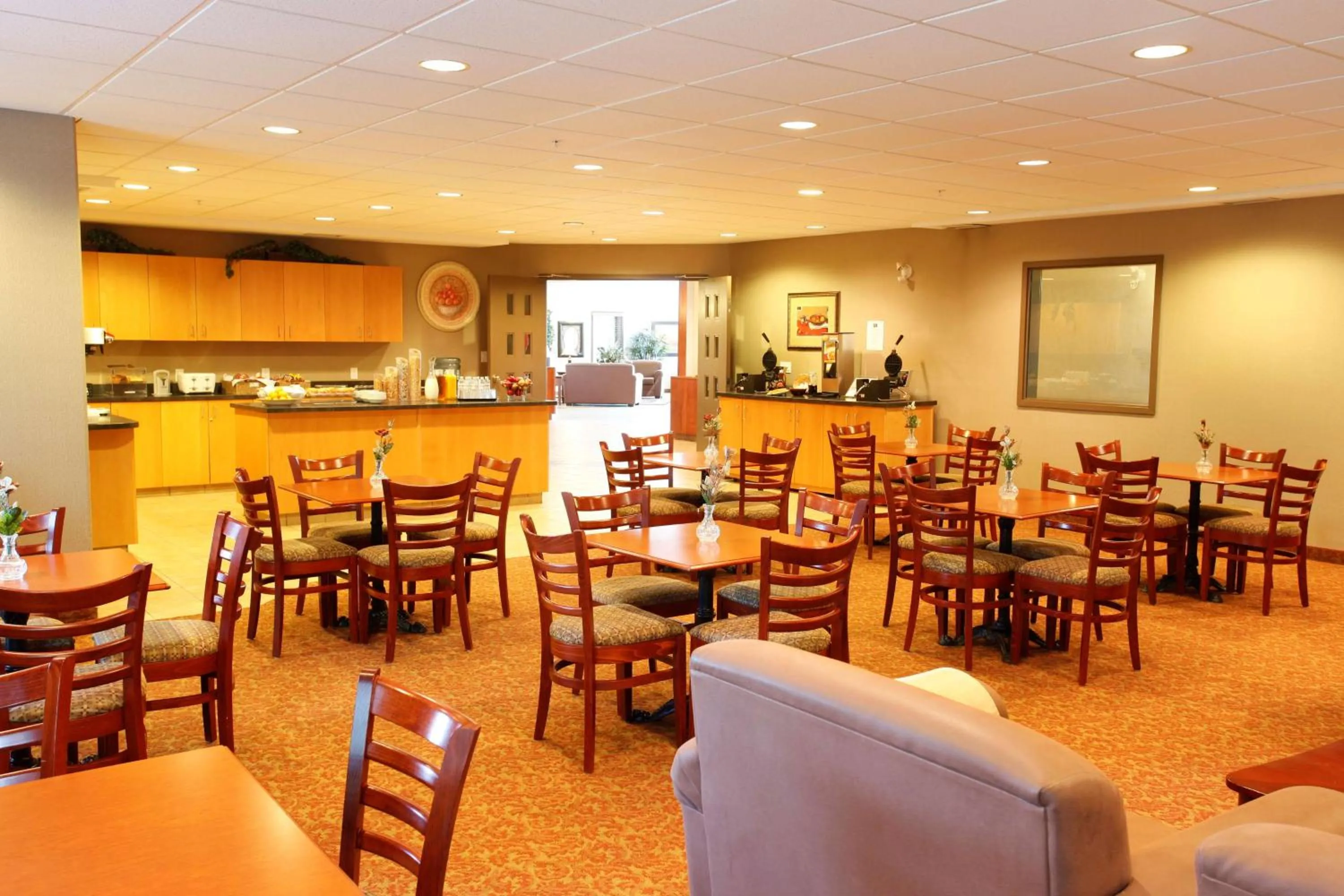 Breakfast in Coast Grimshaw Hotel & Suites