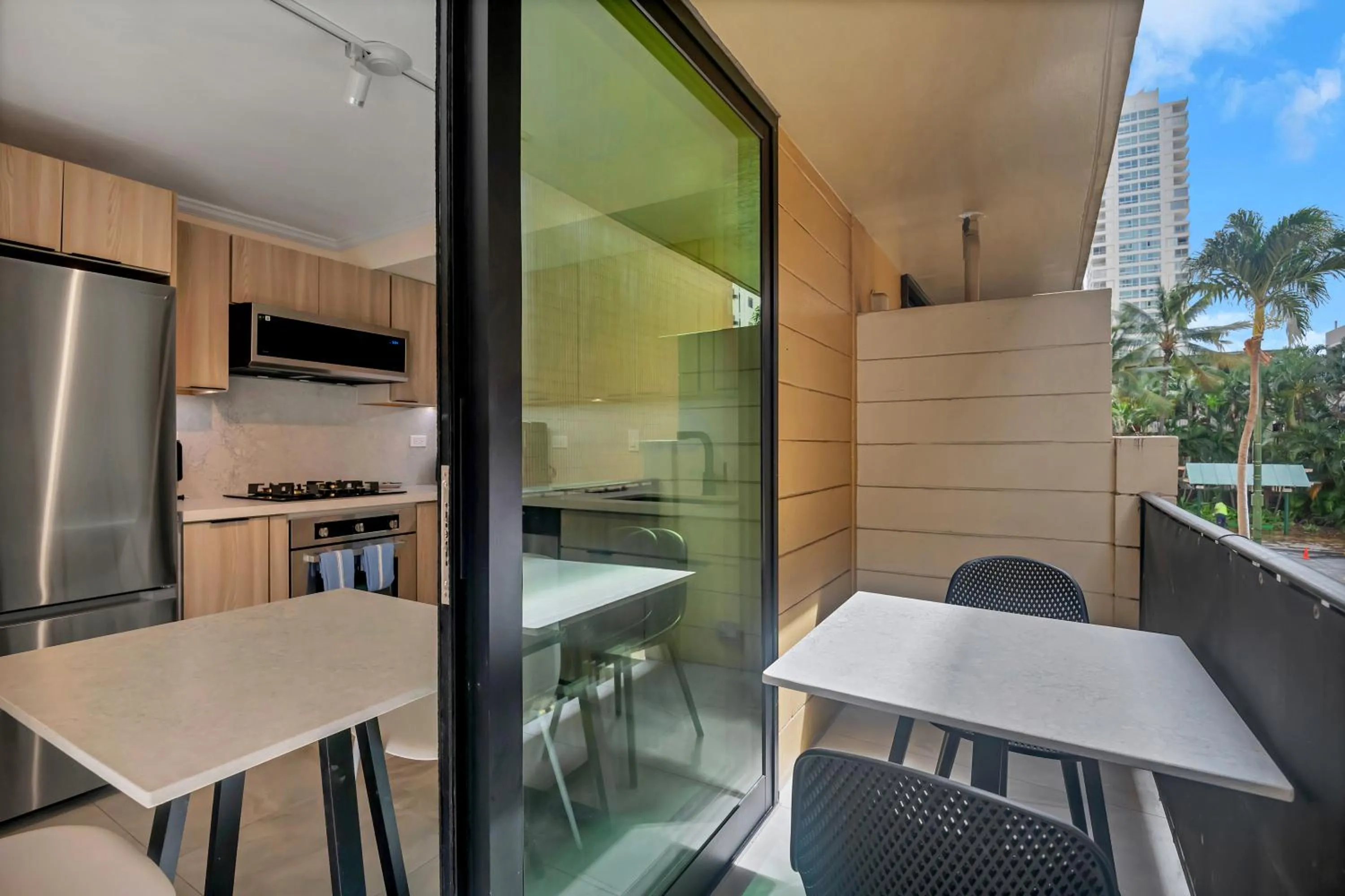 Balcony/Terrace in Spacious Design Studio 3 mins from the beach