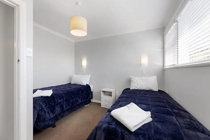 Bed in Ellena Court Motel