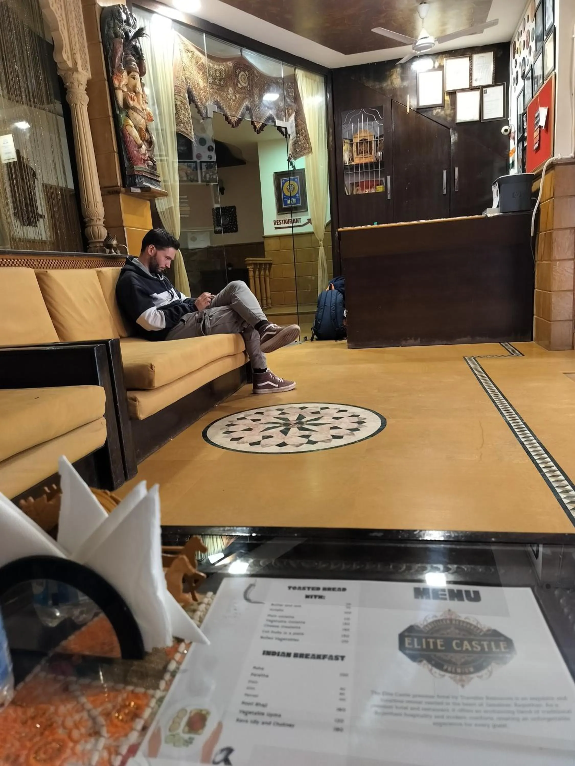 People, Lobby/Reception in The Elite Castle