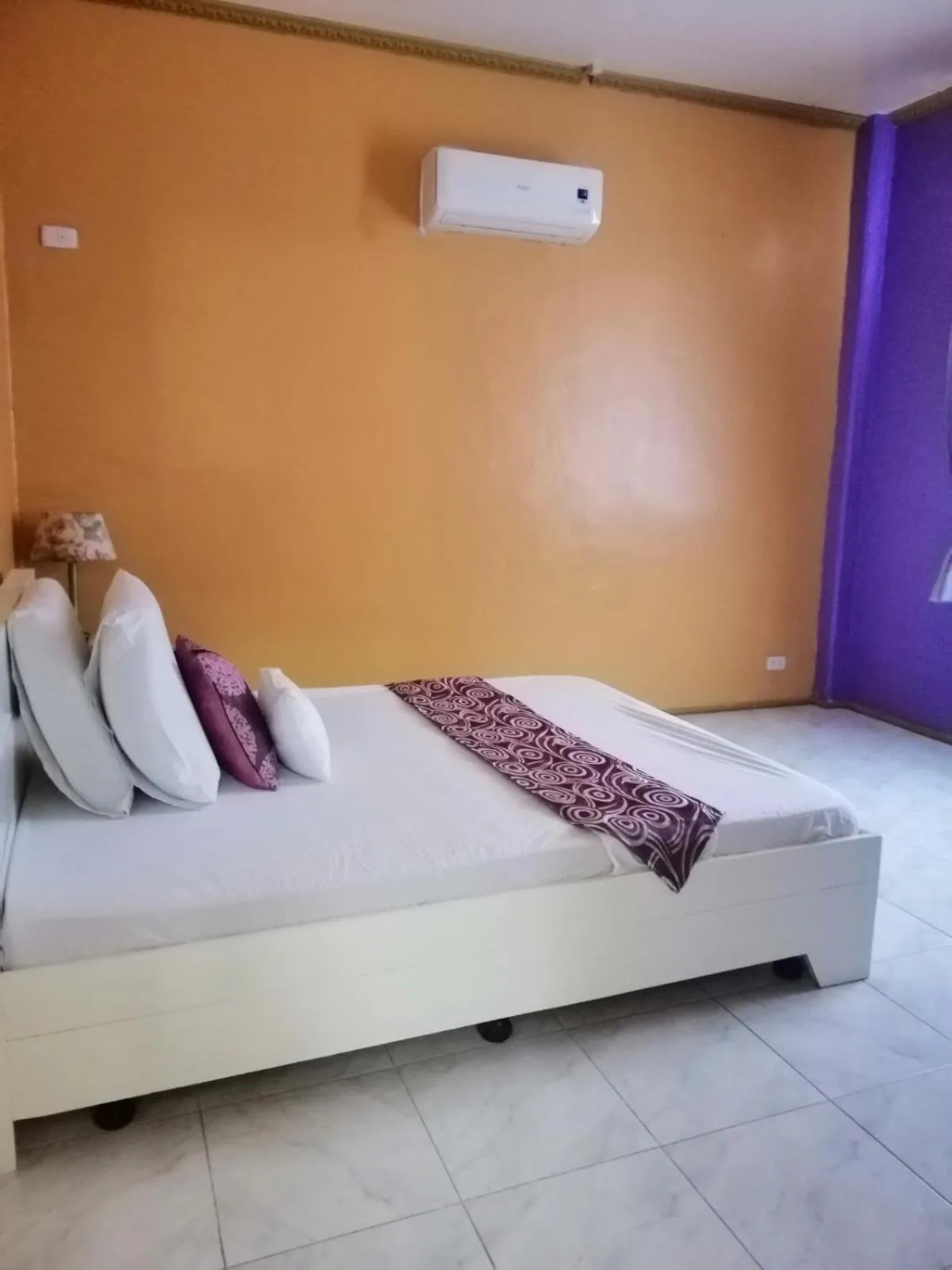 Photo of the whole room, Bed in Germaroze