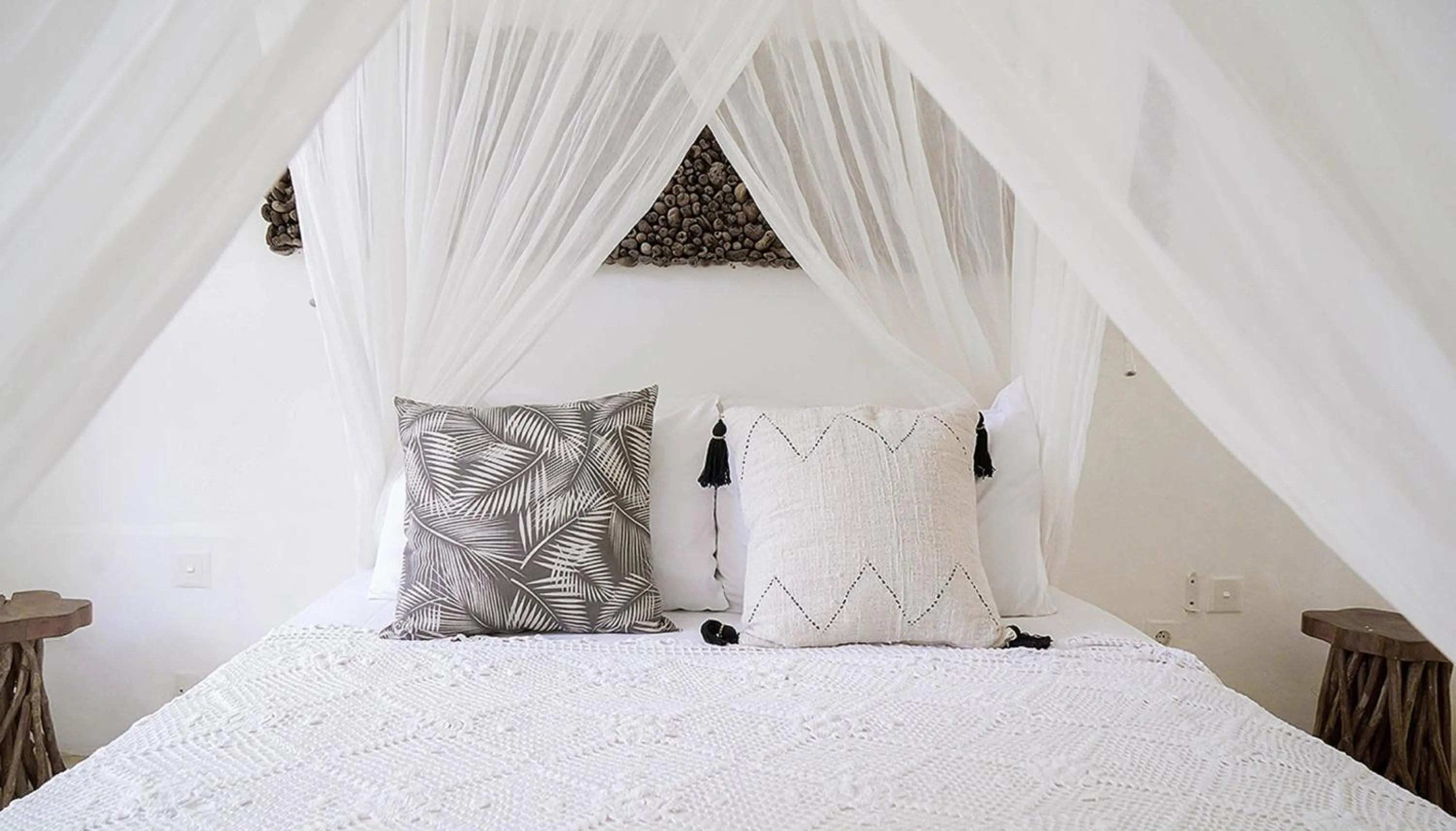 Bed in Sal Secret Spot