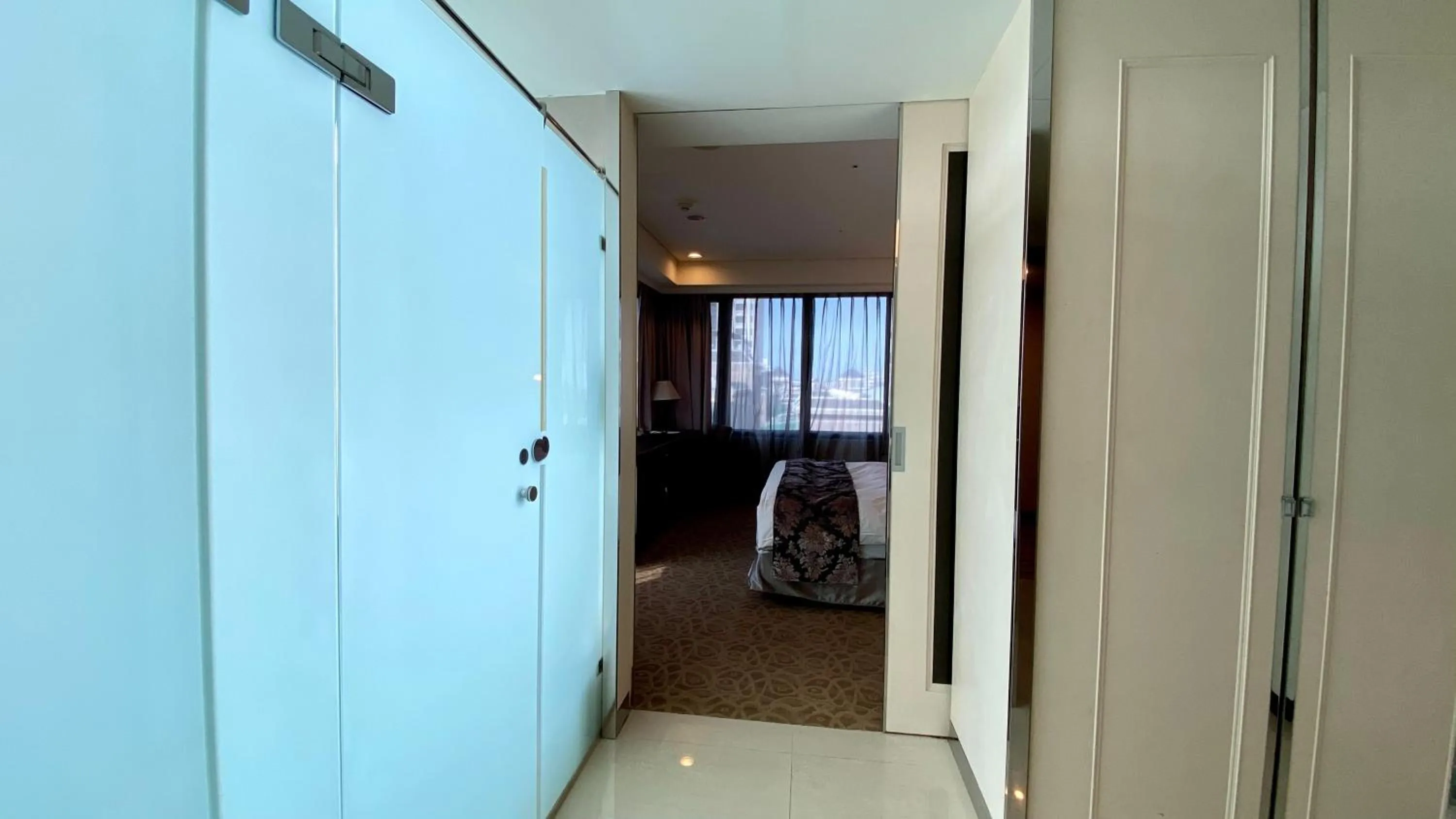 On site in Maison de Chine Chao Yin Building