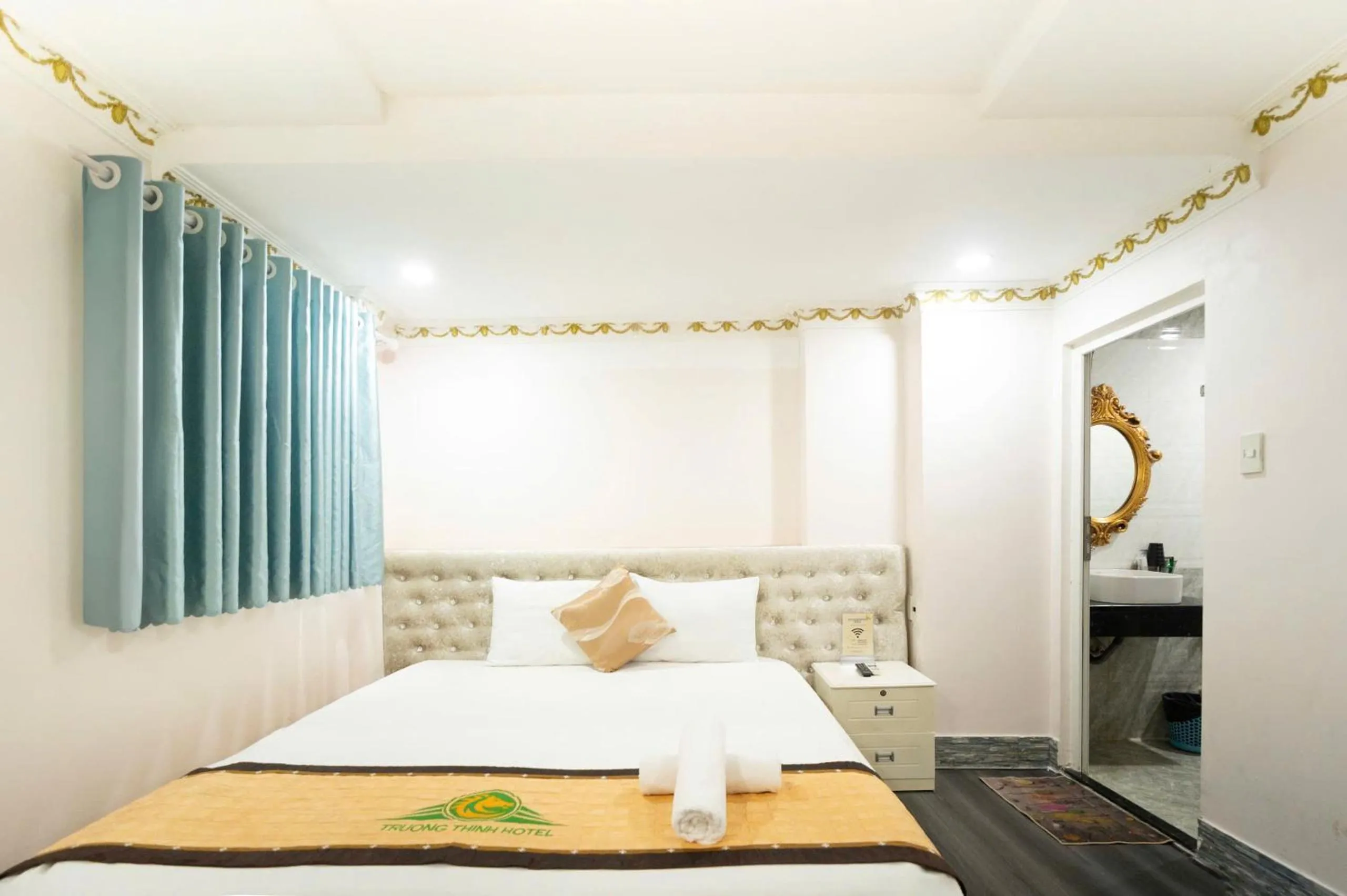 Property building, Bed in CROWNE BUI VIEN Hotel