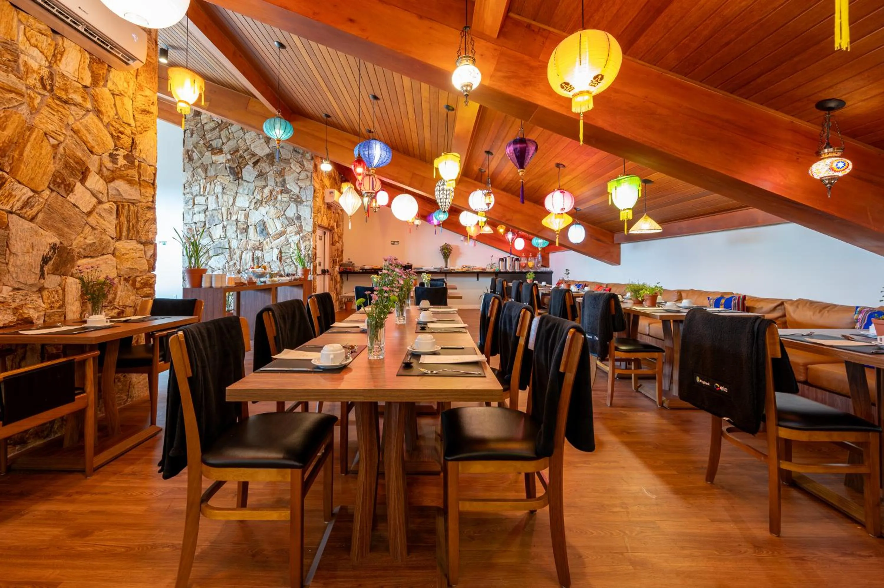 Restaurant/places to eat in Wanderlust Experience Hotel BW Signature Collection OFICIAL