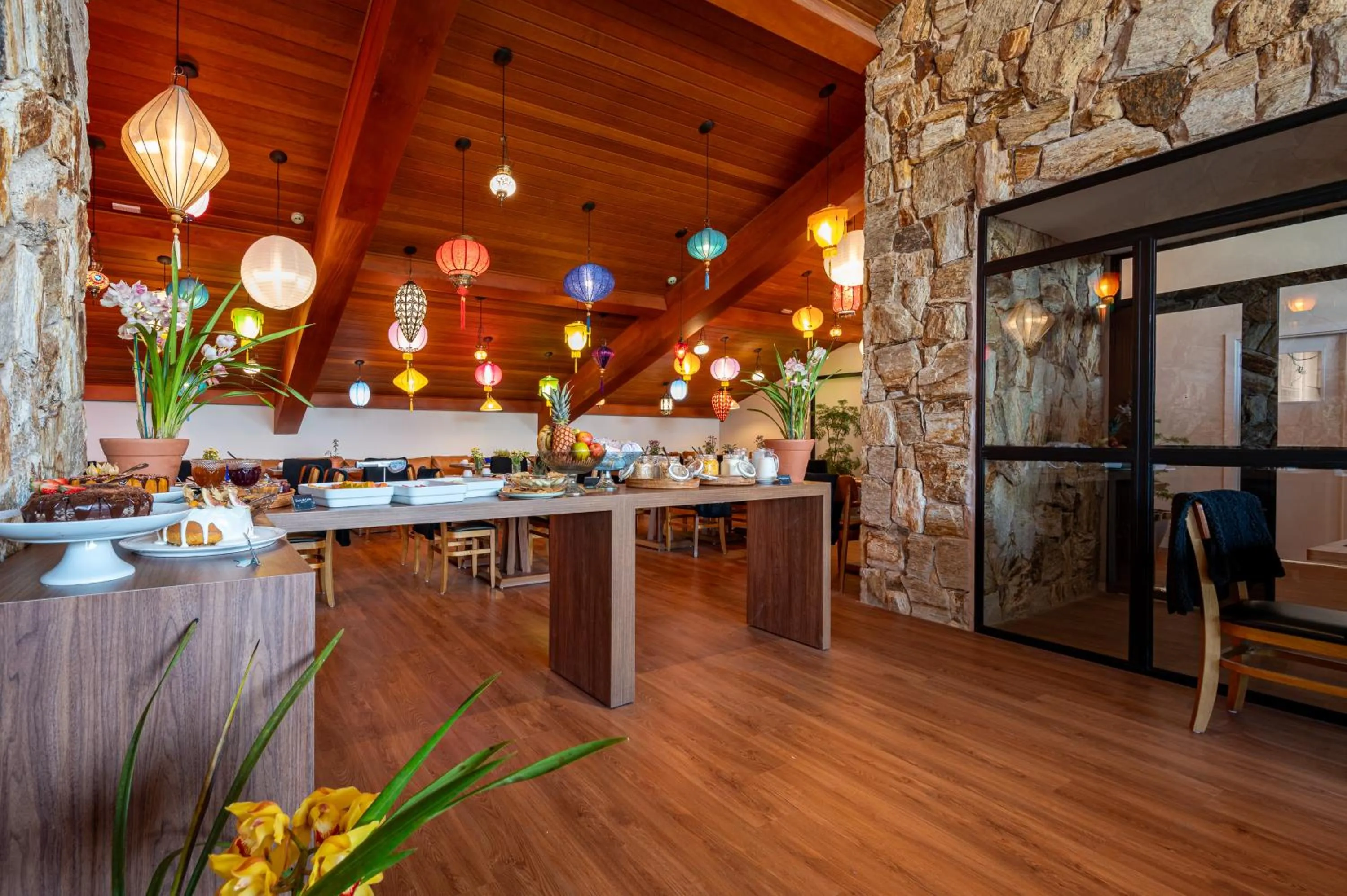 Restaurant/places to eat in Wanderlust Experience Hotel BW Signature Collection OFICIAL