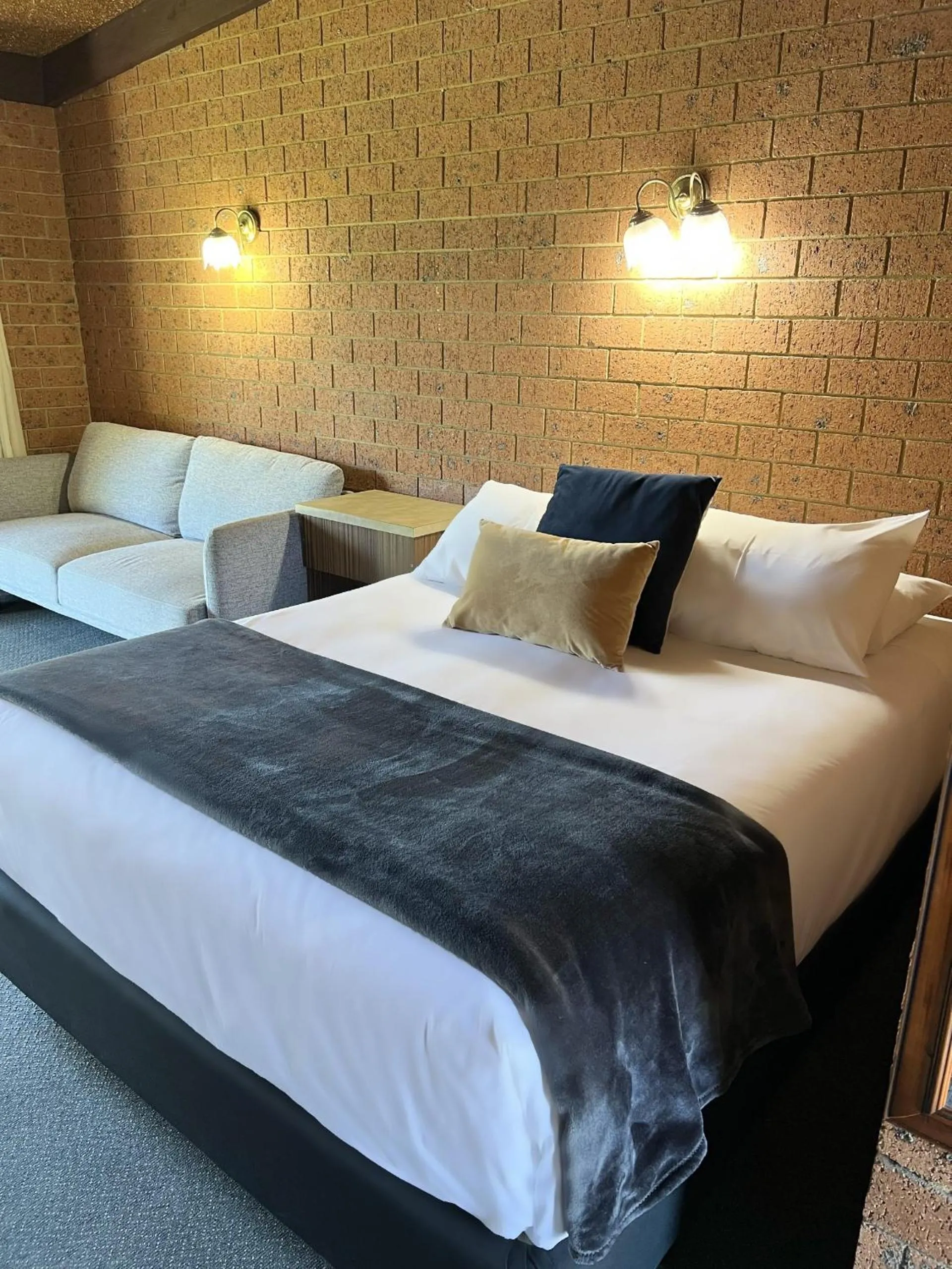 Bed in Alexandra Motor Inn