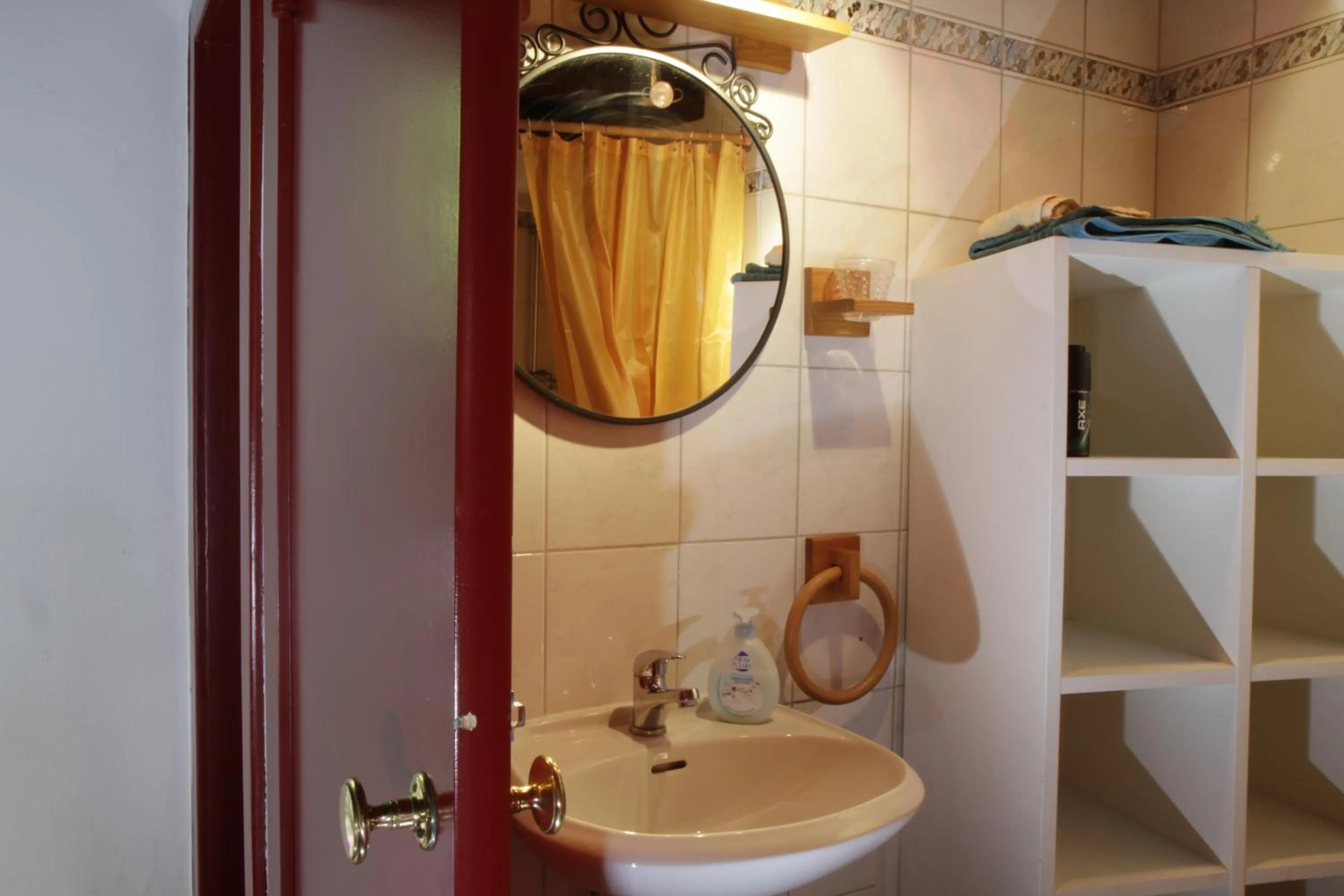 Bathroom in BnB122 bed&breakfast