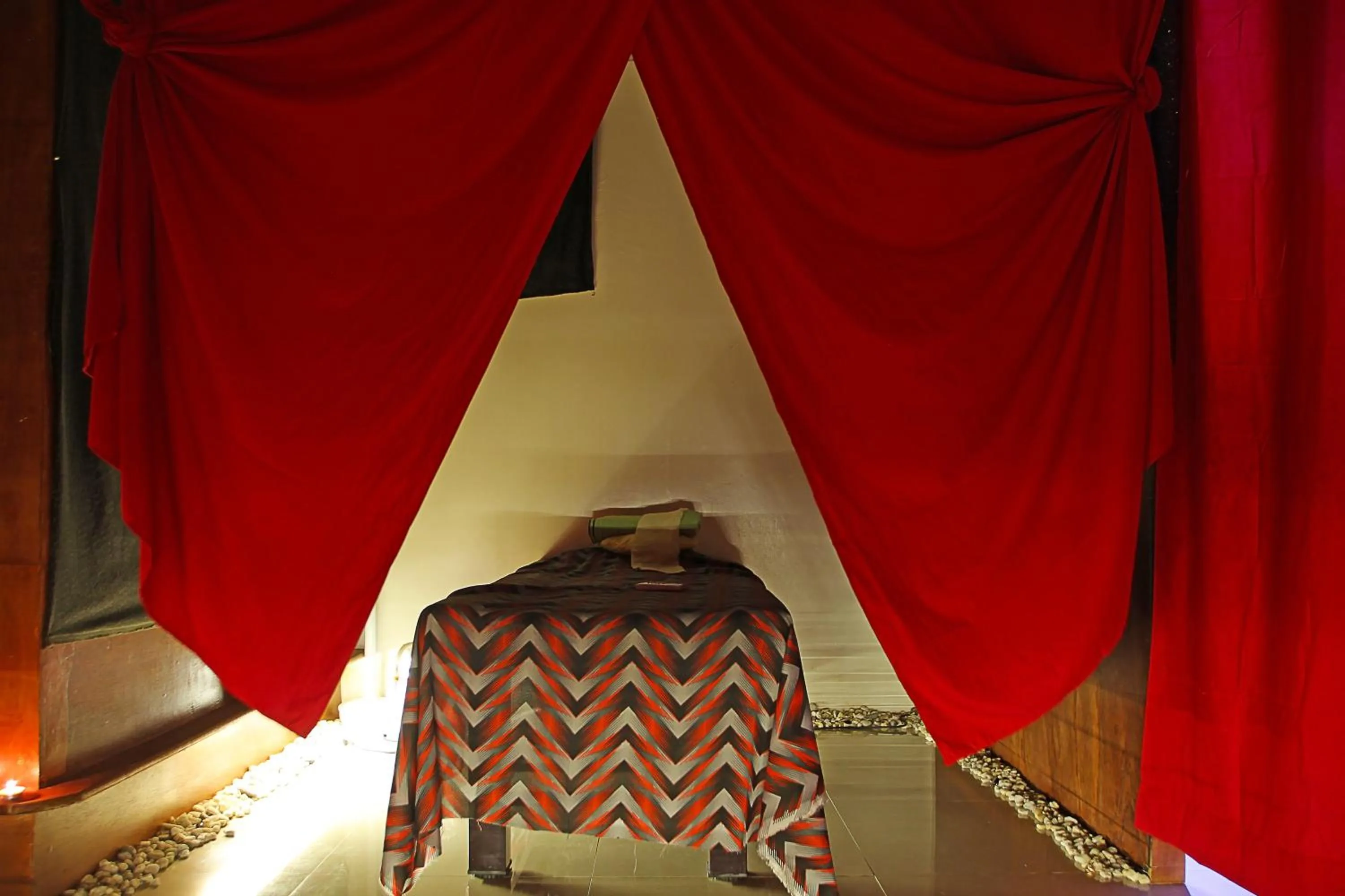 Massage, Bed in Palawan Uno Hotel