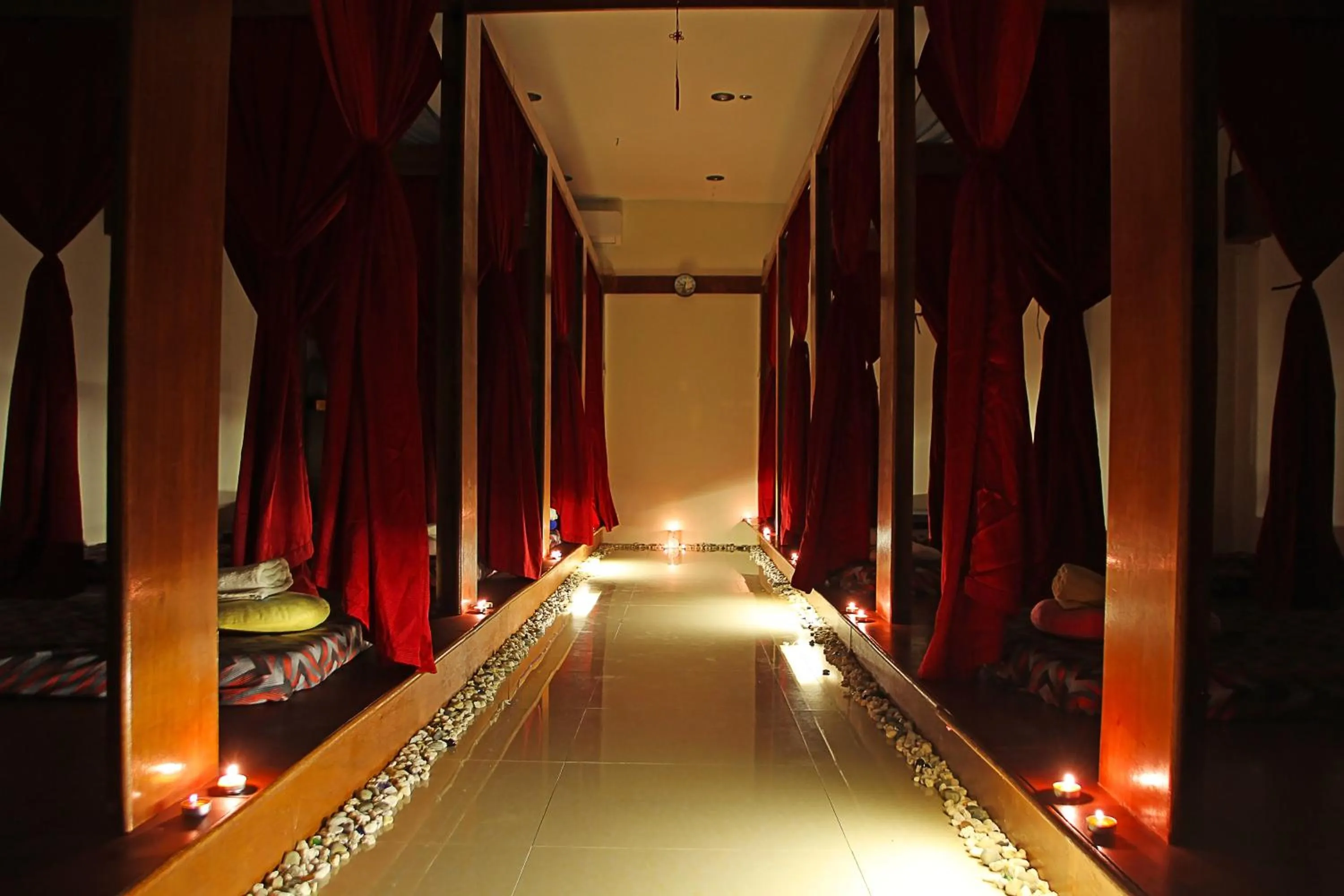 Massage in Palawan Uno Hotel