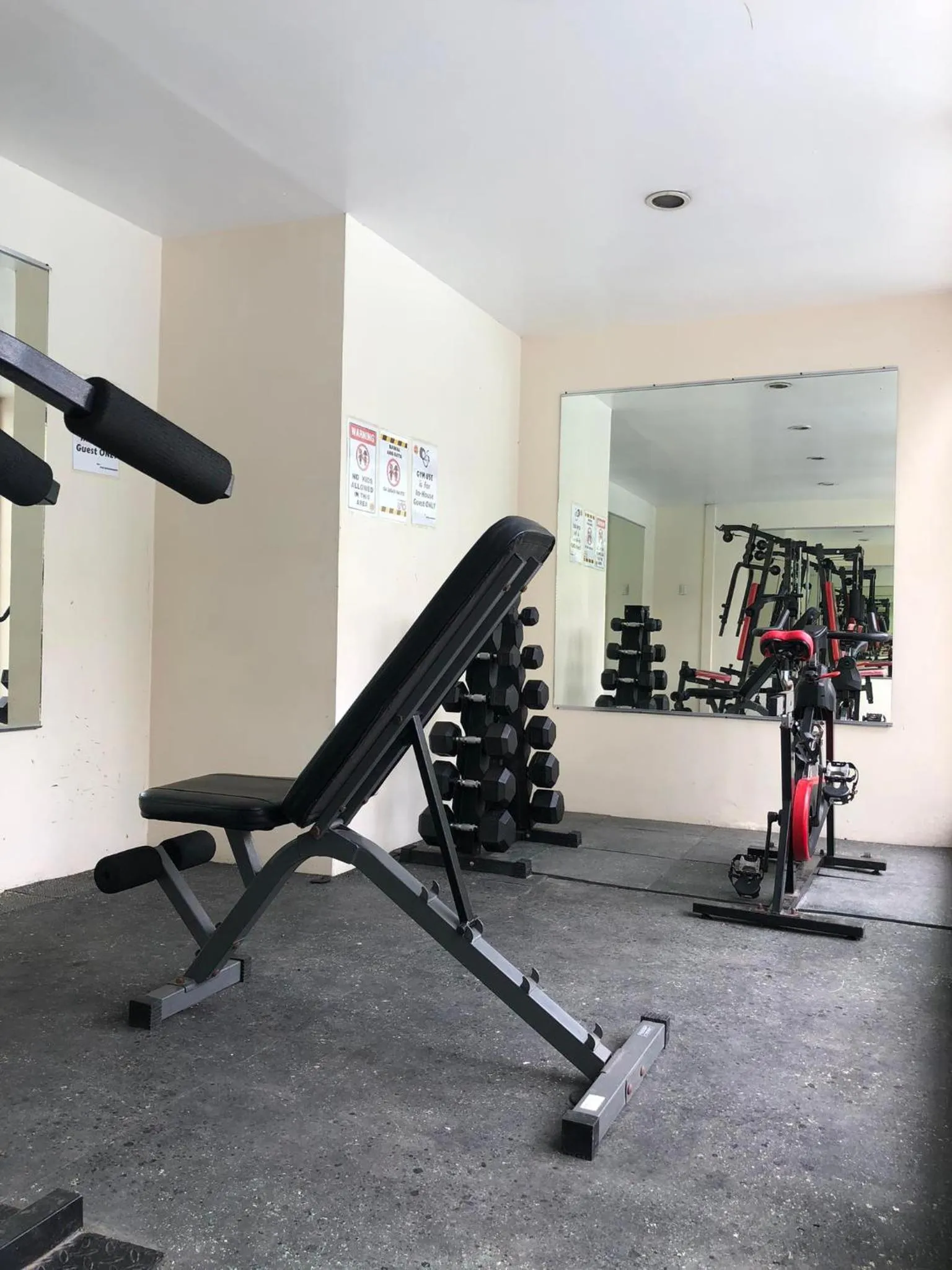 Fitness centre/facilities in Palawan Uno Hotel
