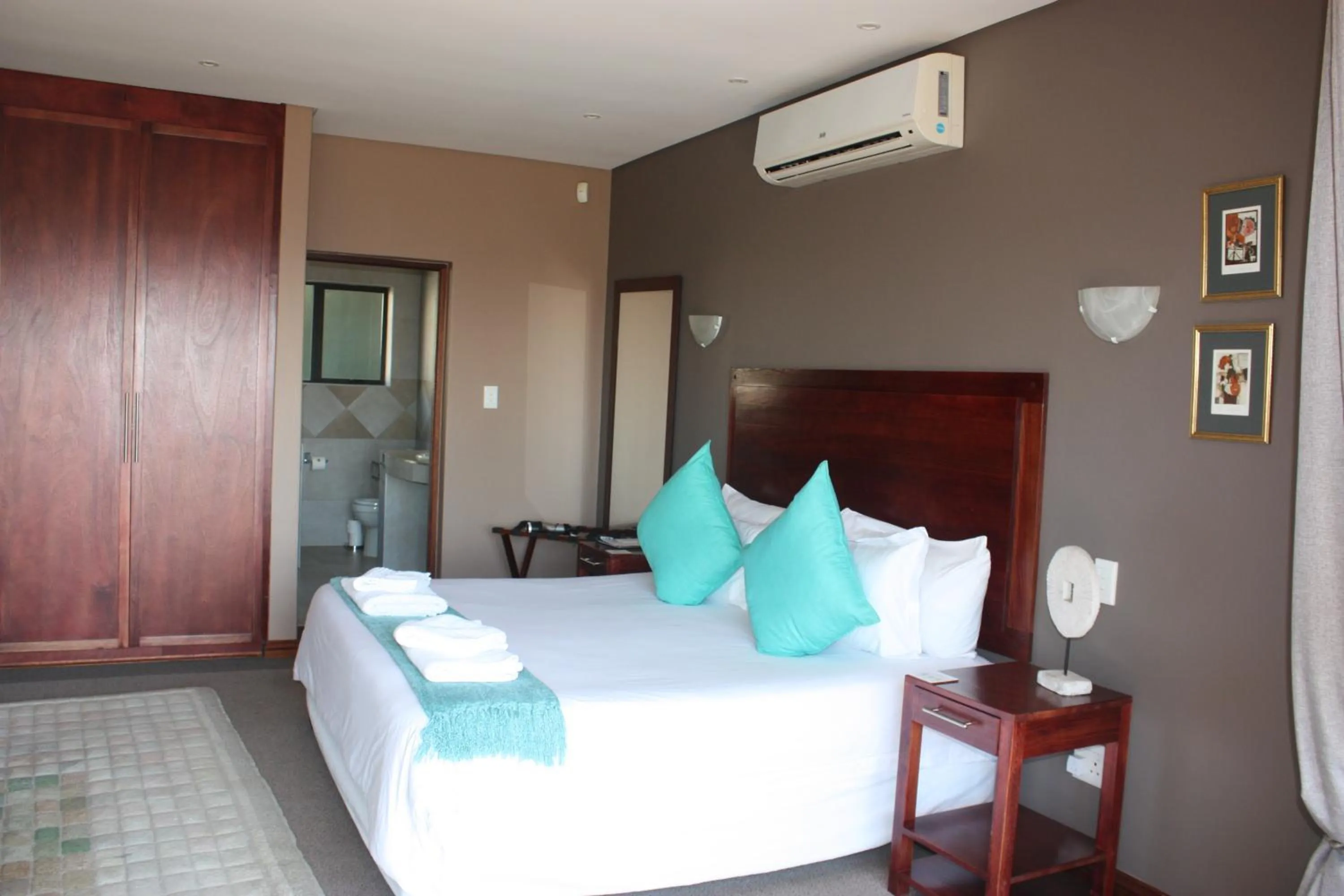 Bathroom, Bed in Over The Moon Guesthouse