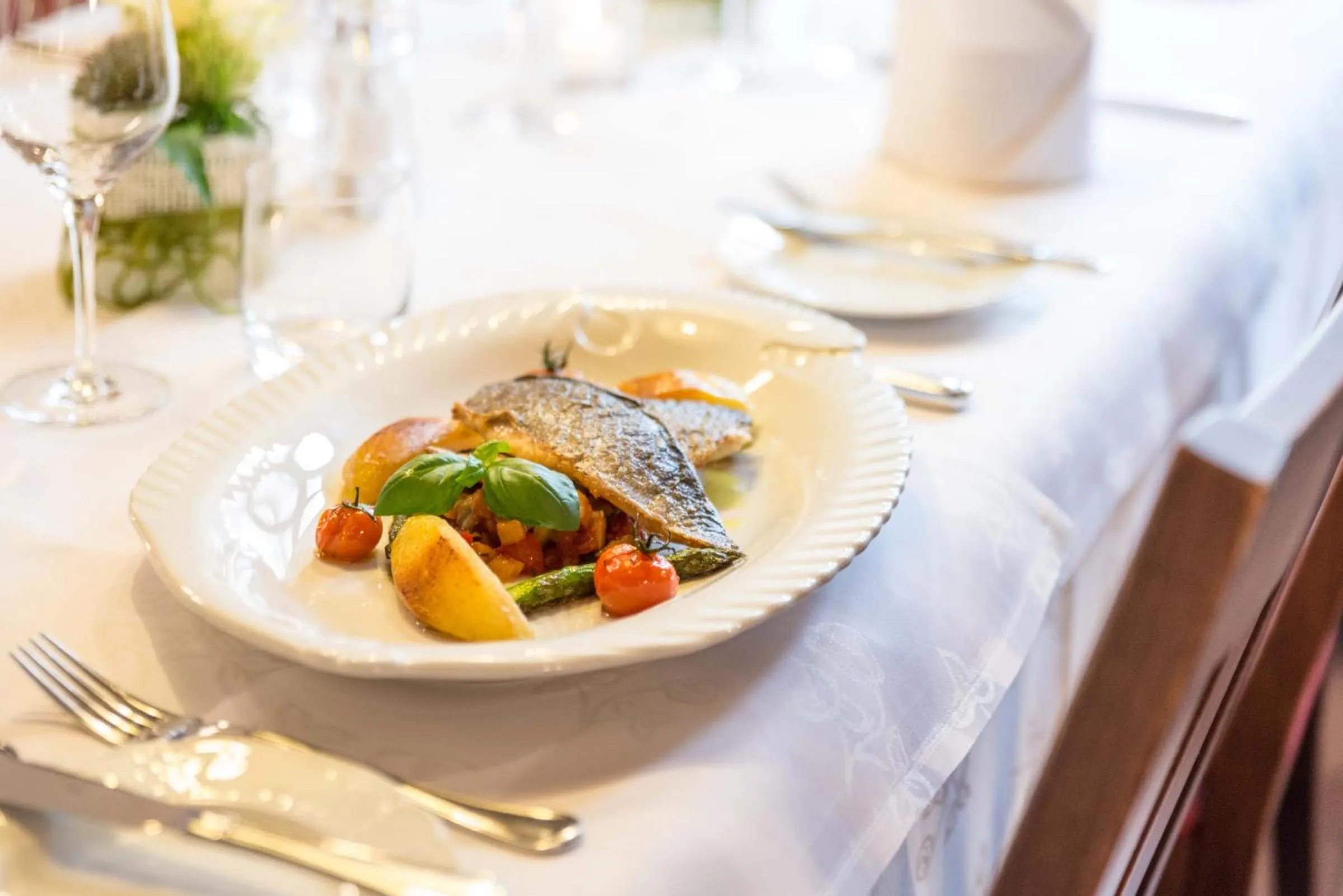 Restaurant/places to eat in Hotel Restaurant Sonne