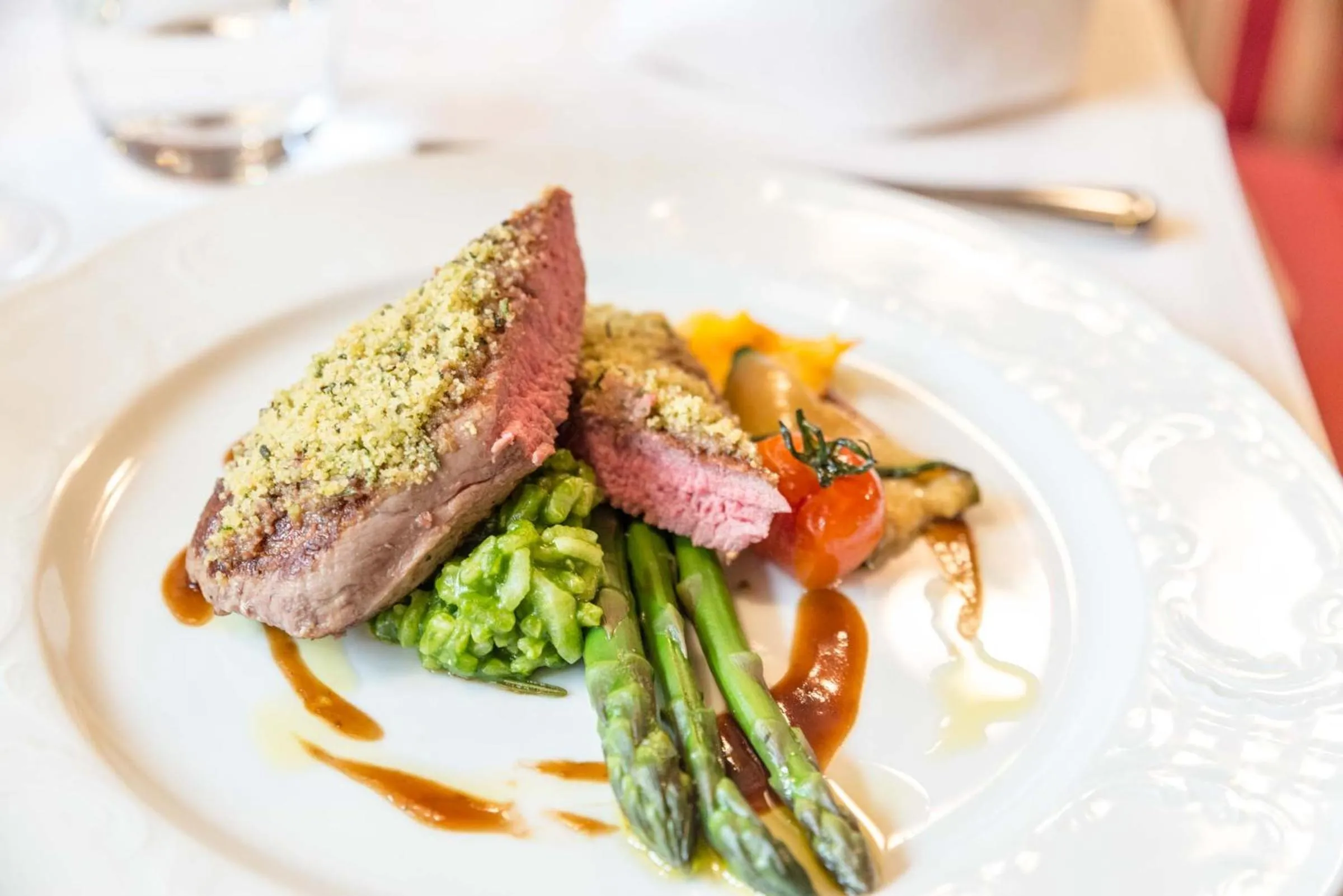 Restaurant/places to eat in Hotel Restaurant Sonne