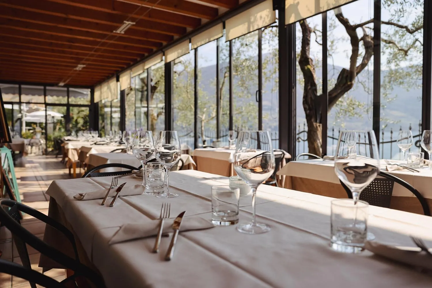 Restaurant/places to eat in La Foresta Monteisola