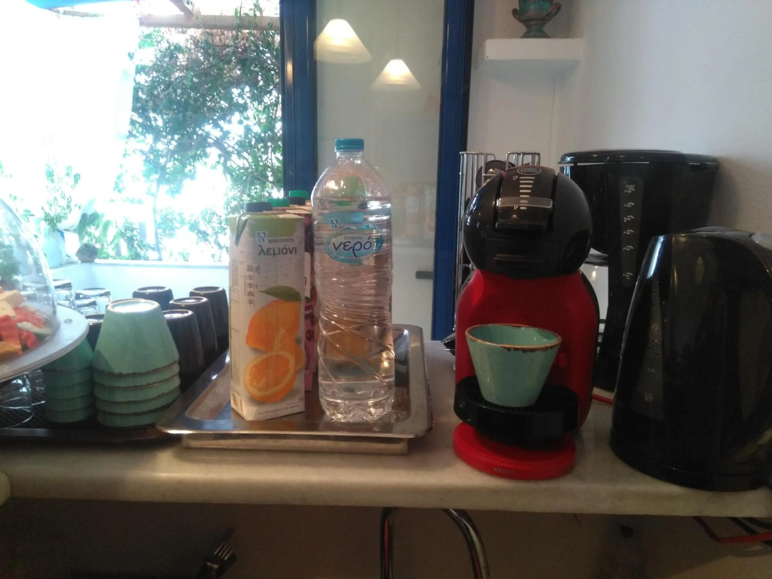 Coffee/tea facilities in Doron Hotel Delfini