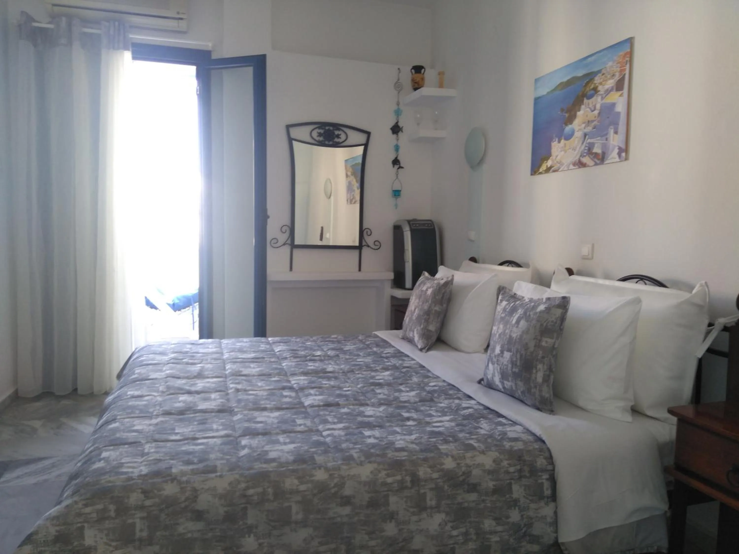 Bedroom, Bed in Doron Hotel Delfini