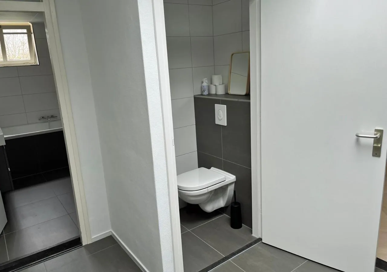 Toilet in Waddenhoes Gastenverblijven