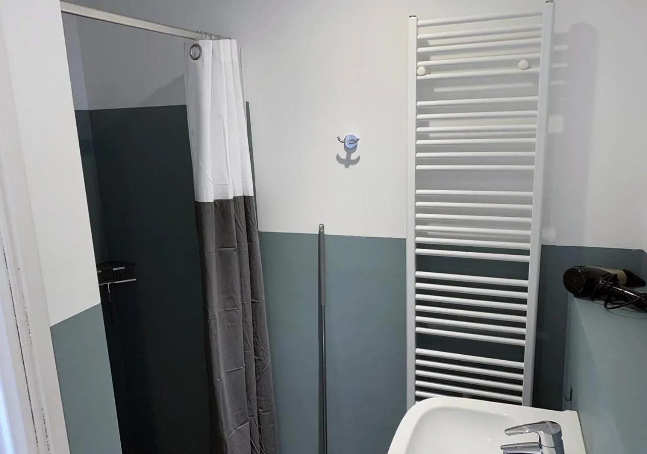 Bathroom in Waddenhoes Gastenverblijven