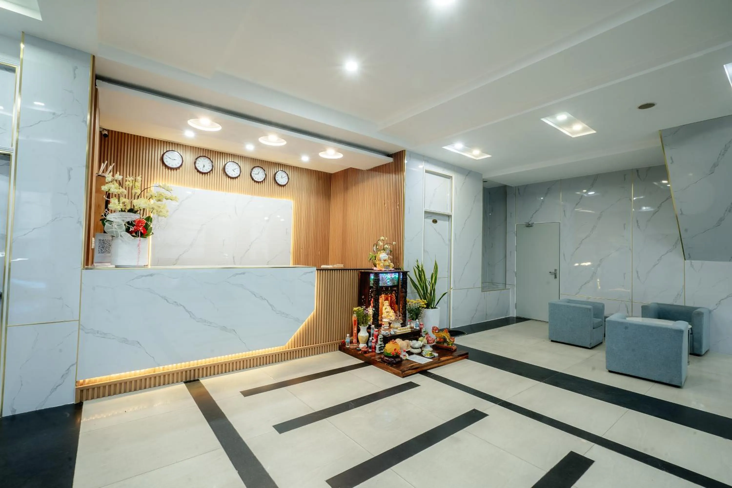 Property building in King Hotel