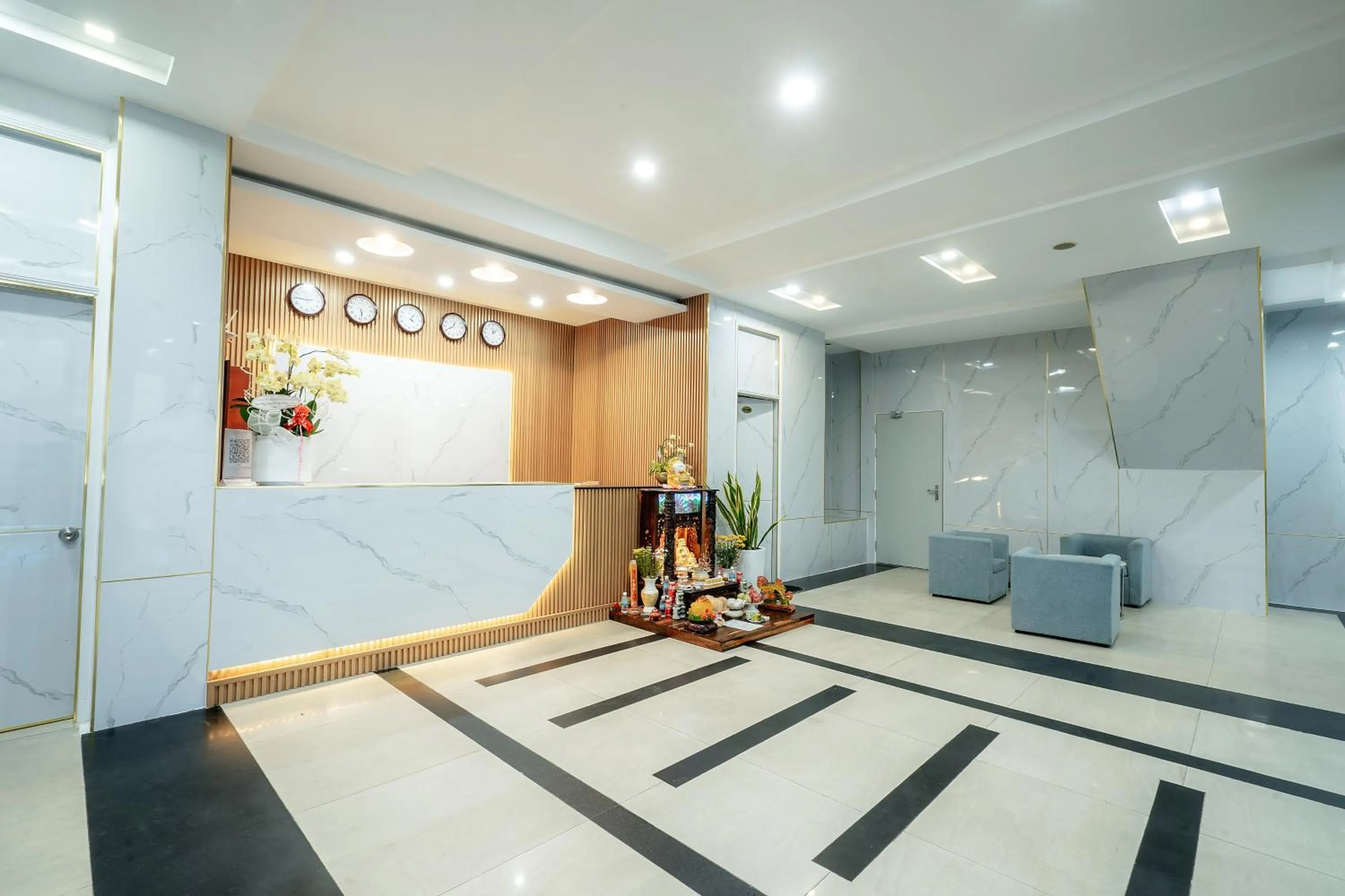 Property building in King Hotel