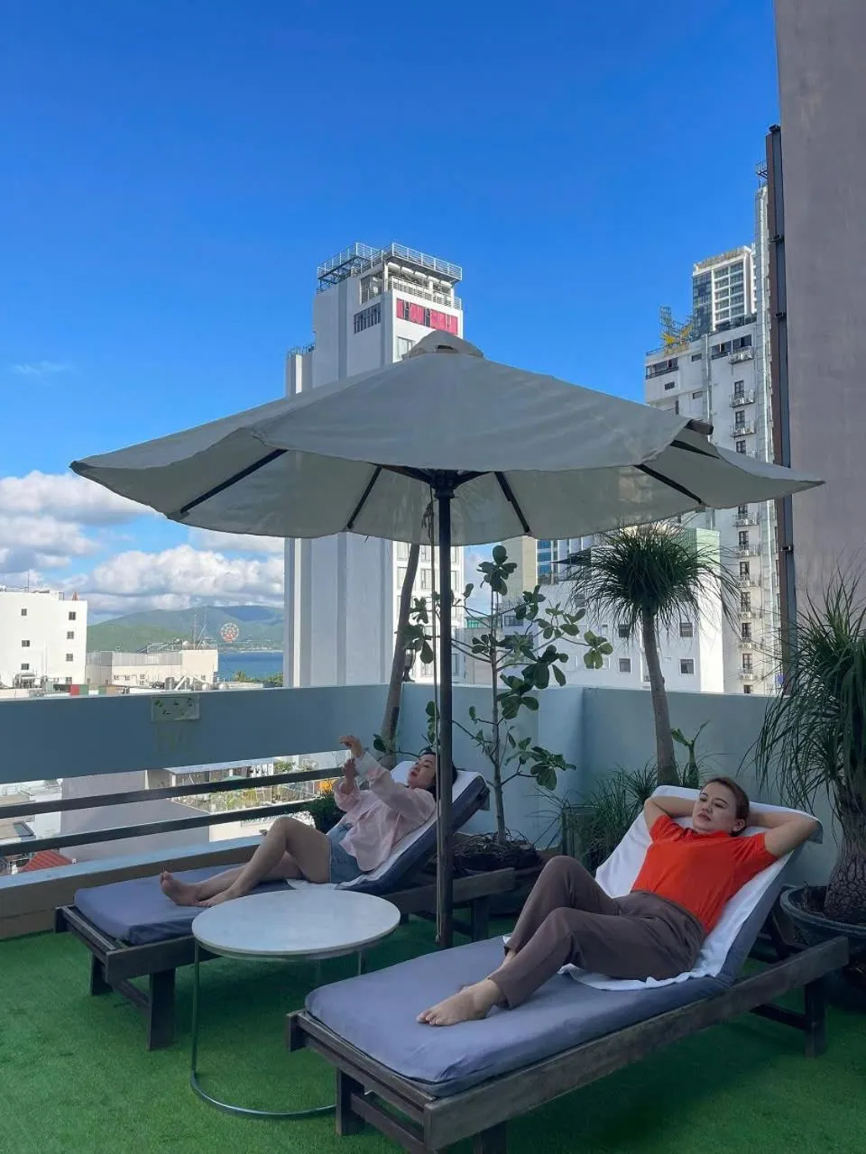 Swimming pool in King Hotel