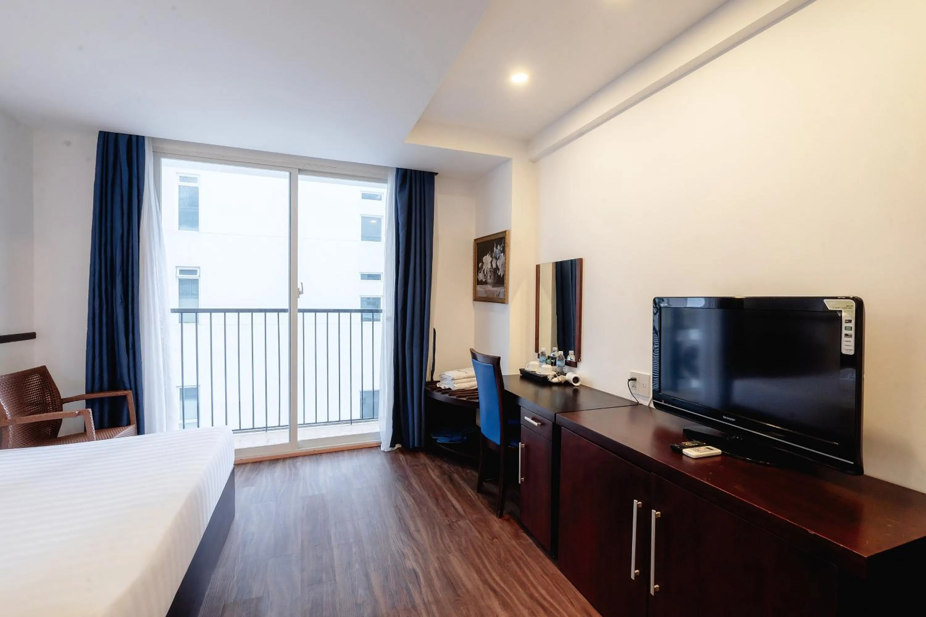 TV and multimedia, Bed in King Hotel