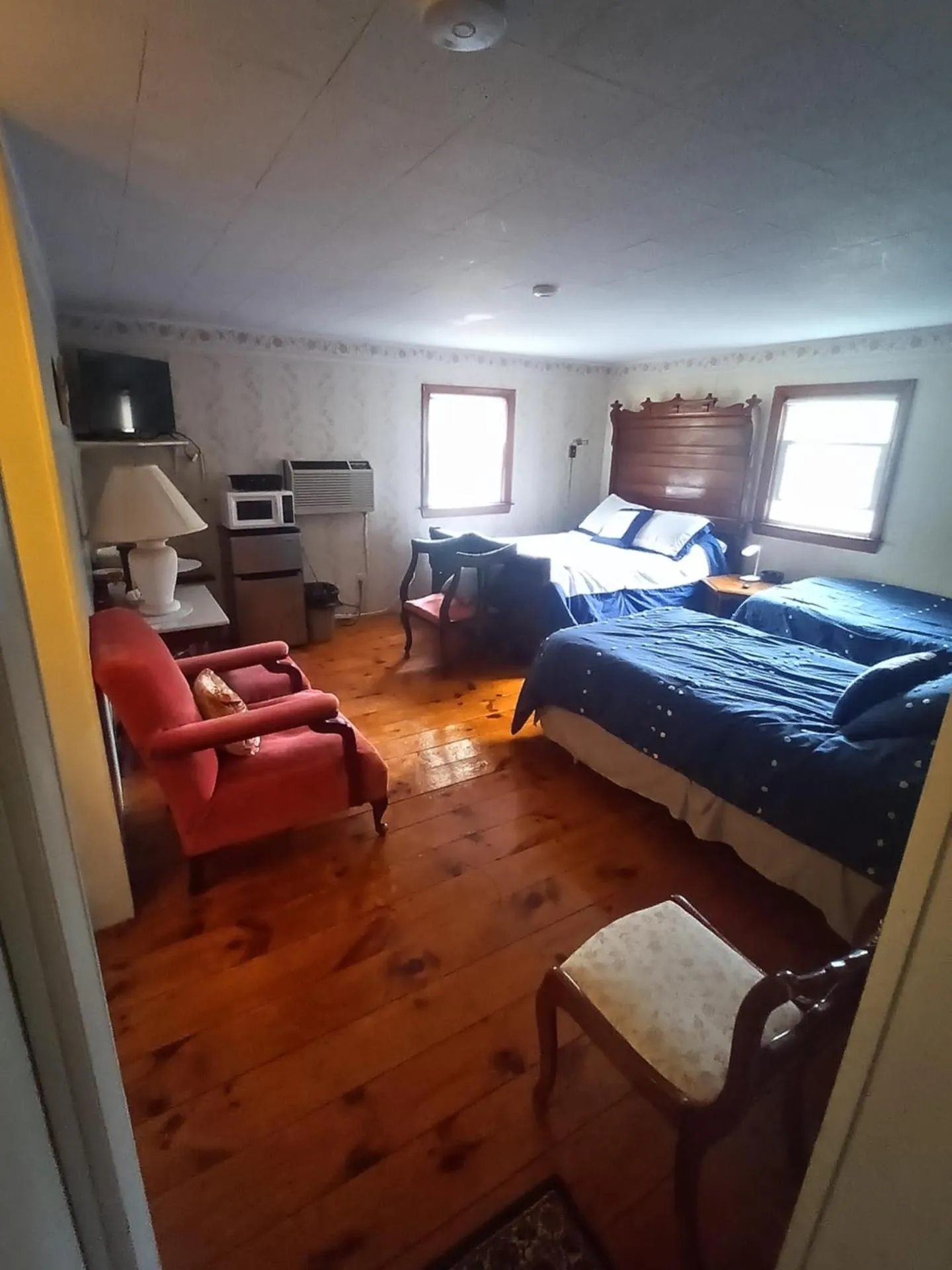 Bed in Sea Breeze Inn beach rentals