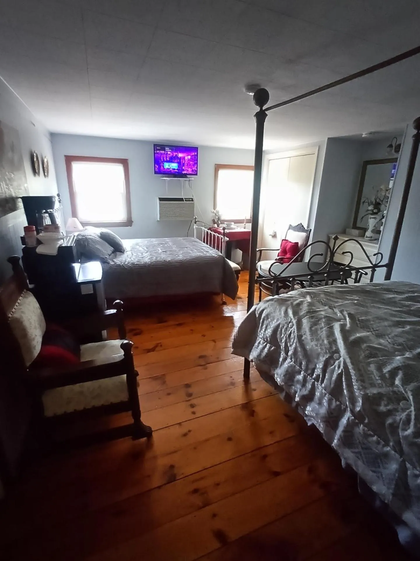 Bed in Sea Breeze Inn beach rentals