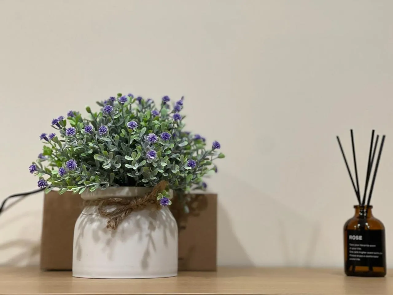 Seating area in Basic Guest House Hải Phòng