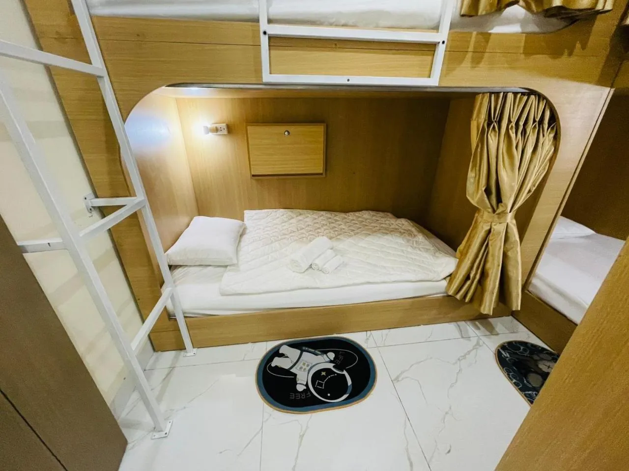 Bedroom, Bed in Basic Guest House Hải Phòng