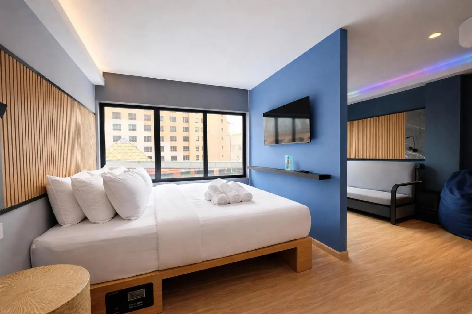 Bed in Blue Lagoon At Bandar Sunway