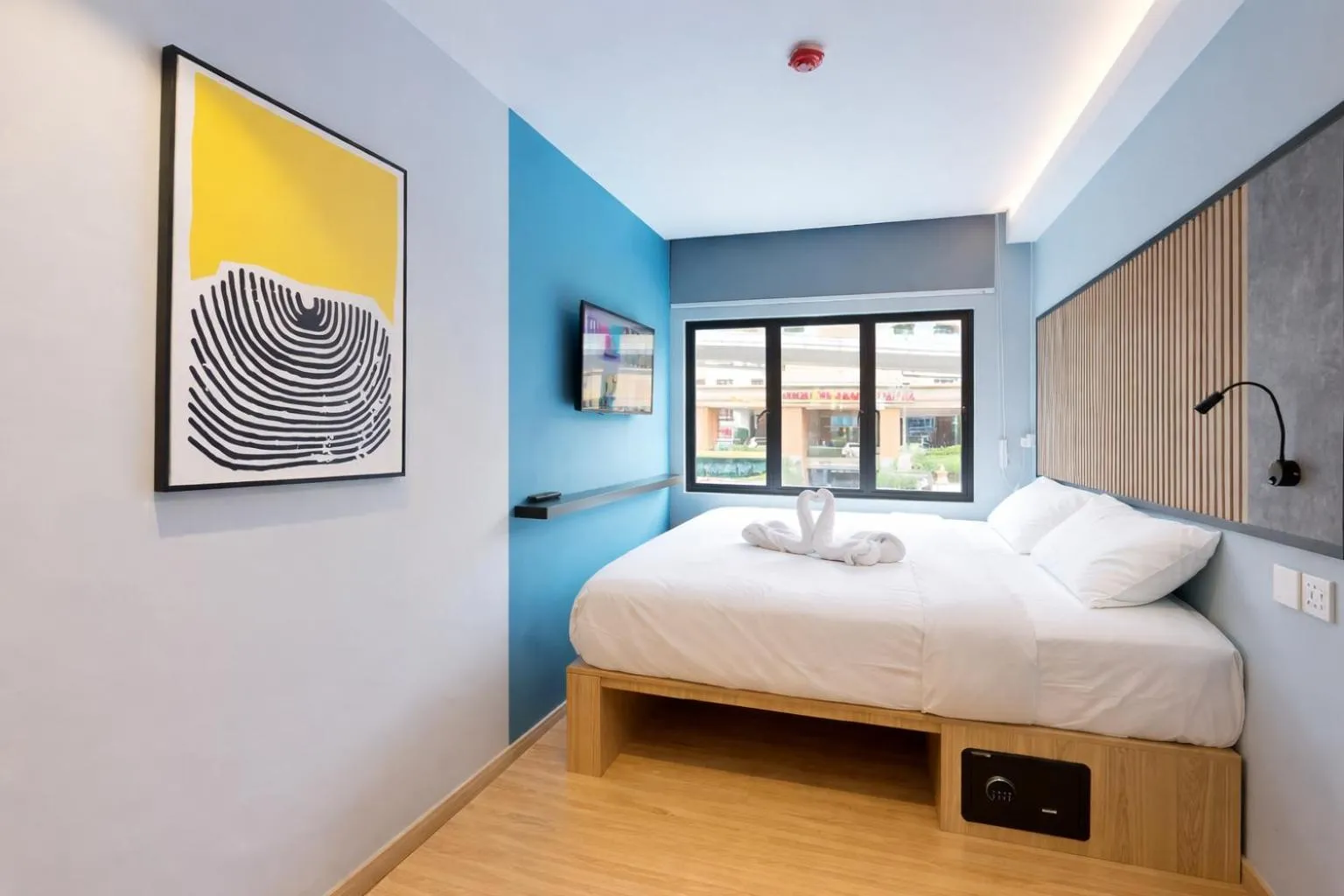 Bed in Blue Lagoon At Bandar Sunway