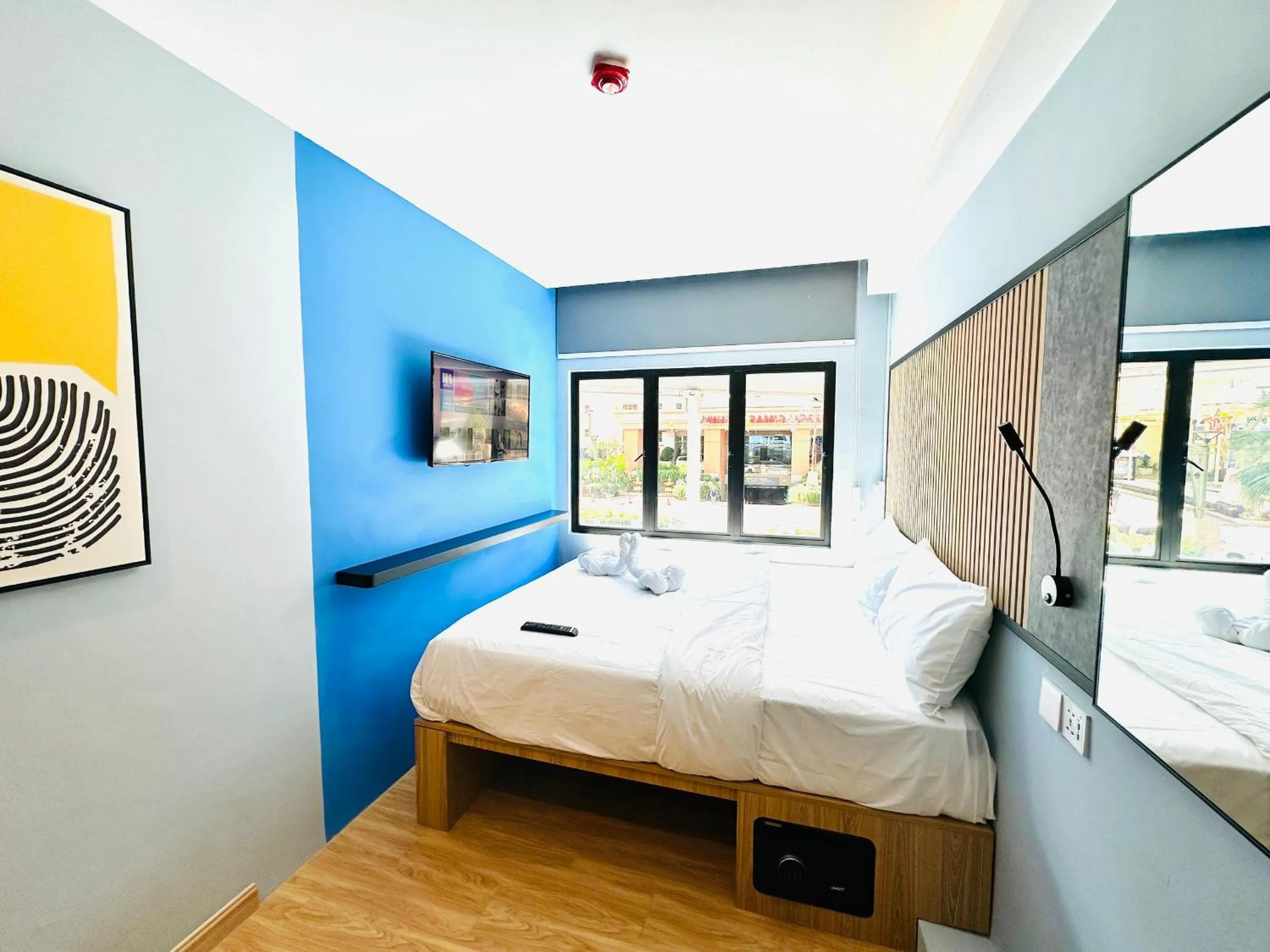 Photo of the whole room, Bed in Blue Lagoon At Bandar Sunway