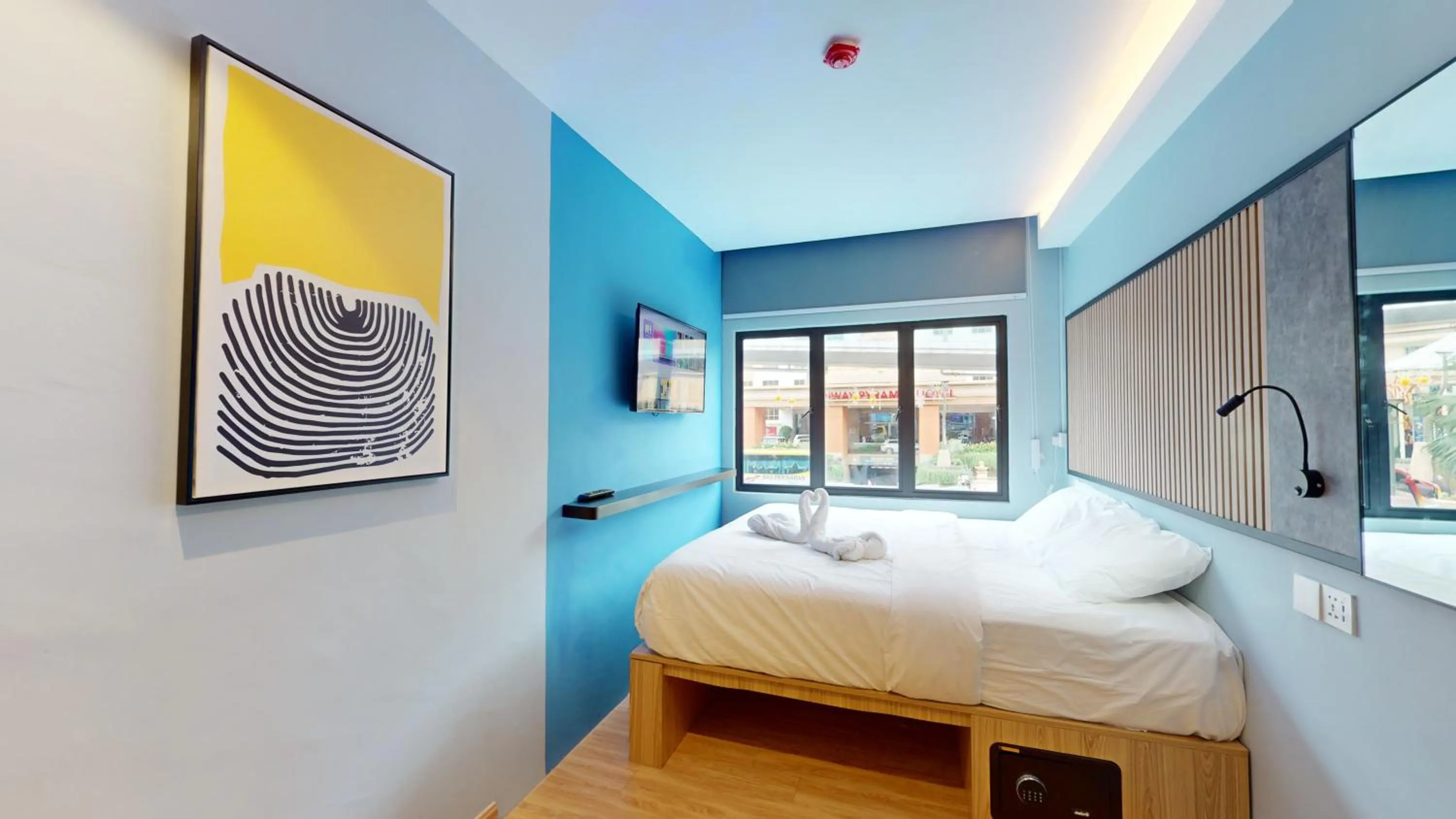 Bed in Blue Lagoon At Bandar Sunway