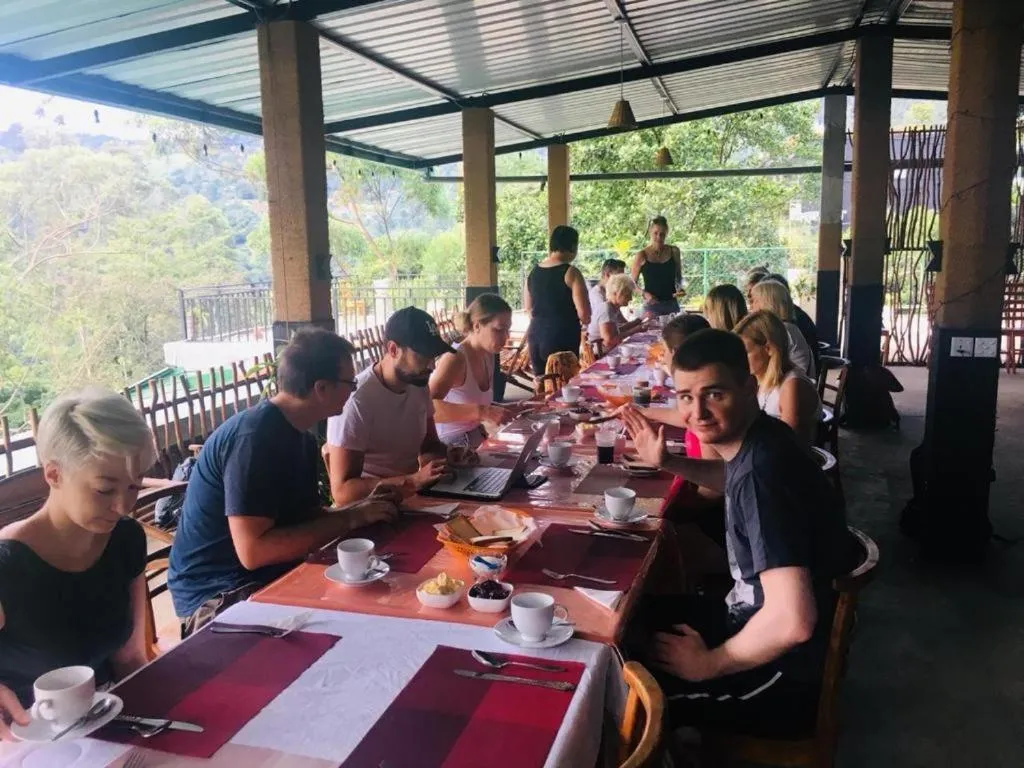 Restaurant/places to eat in Ella Rock Heaven