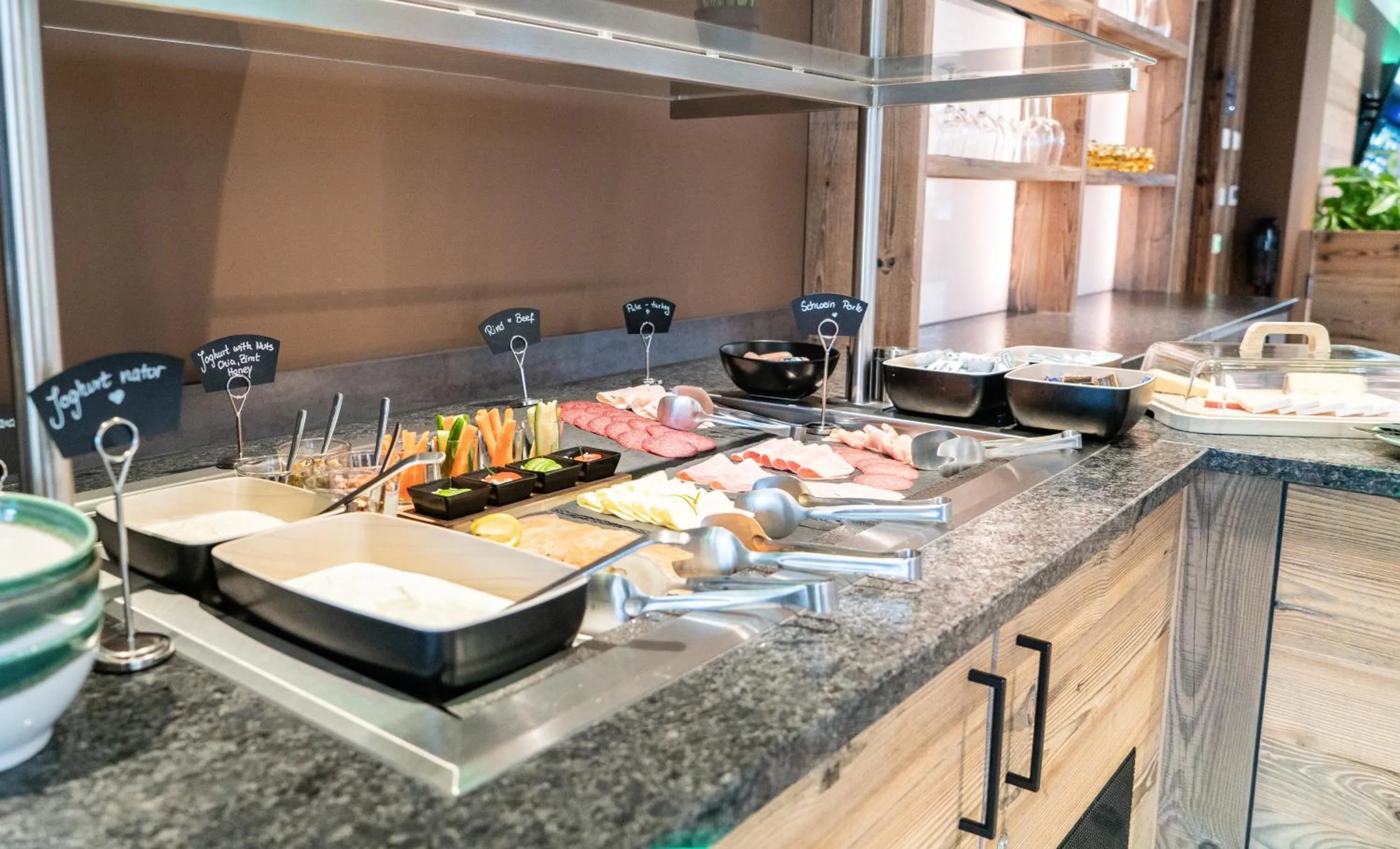 Buffet breakfast in SEKRA Stadthotel