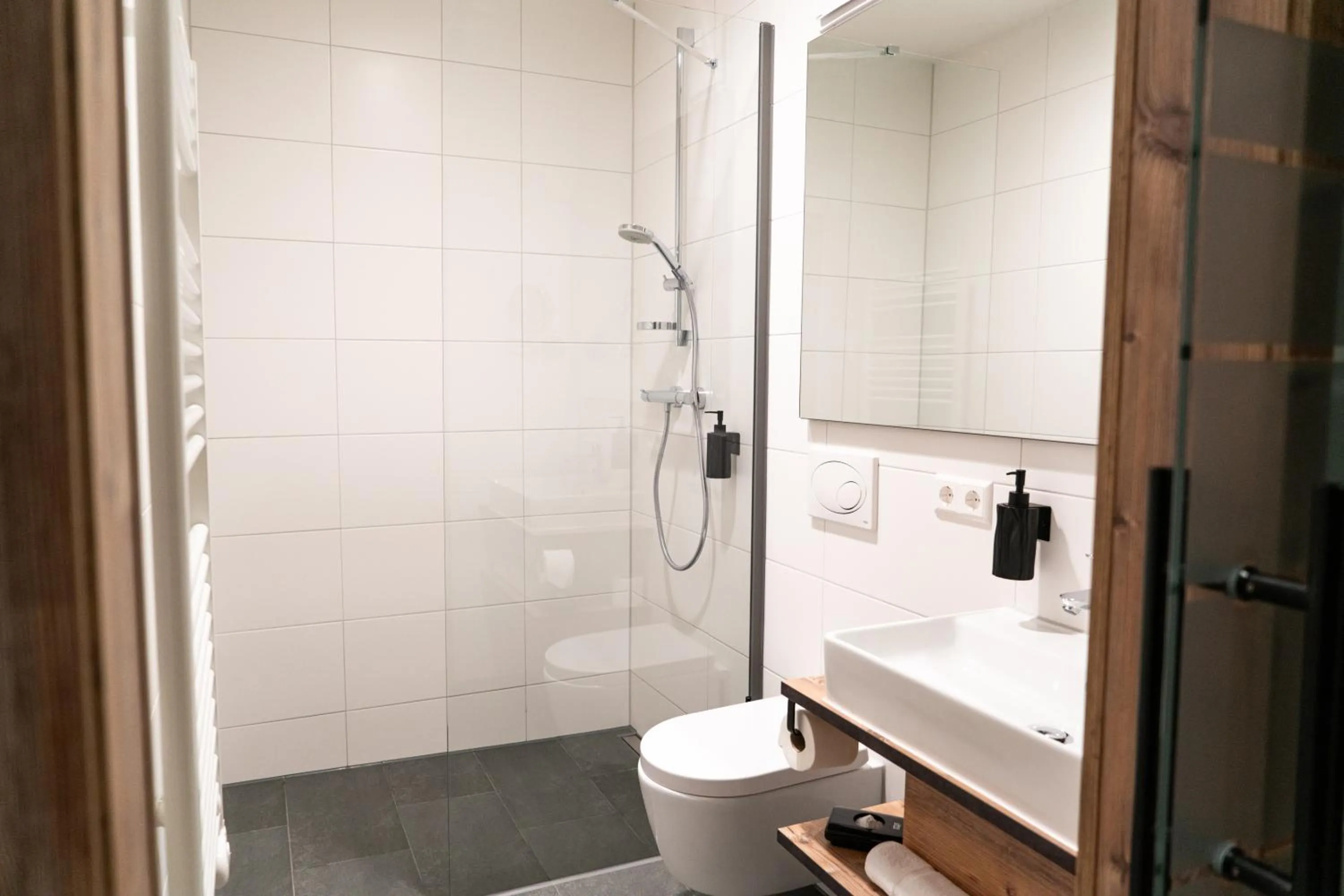 Bathroom in SEKRA Stadthotel