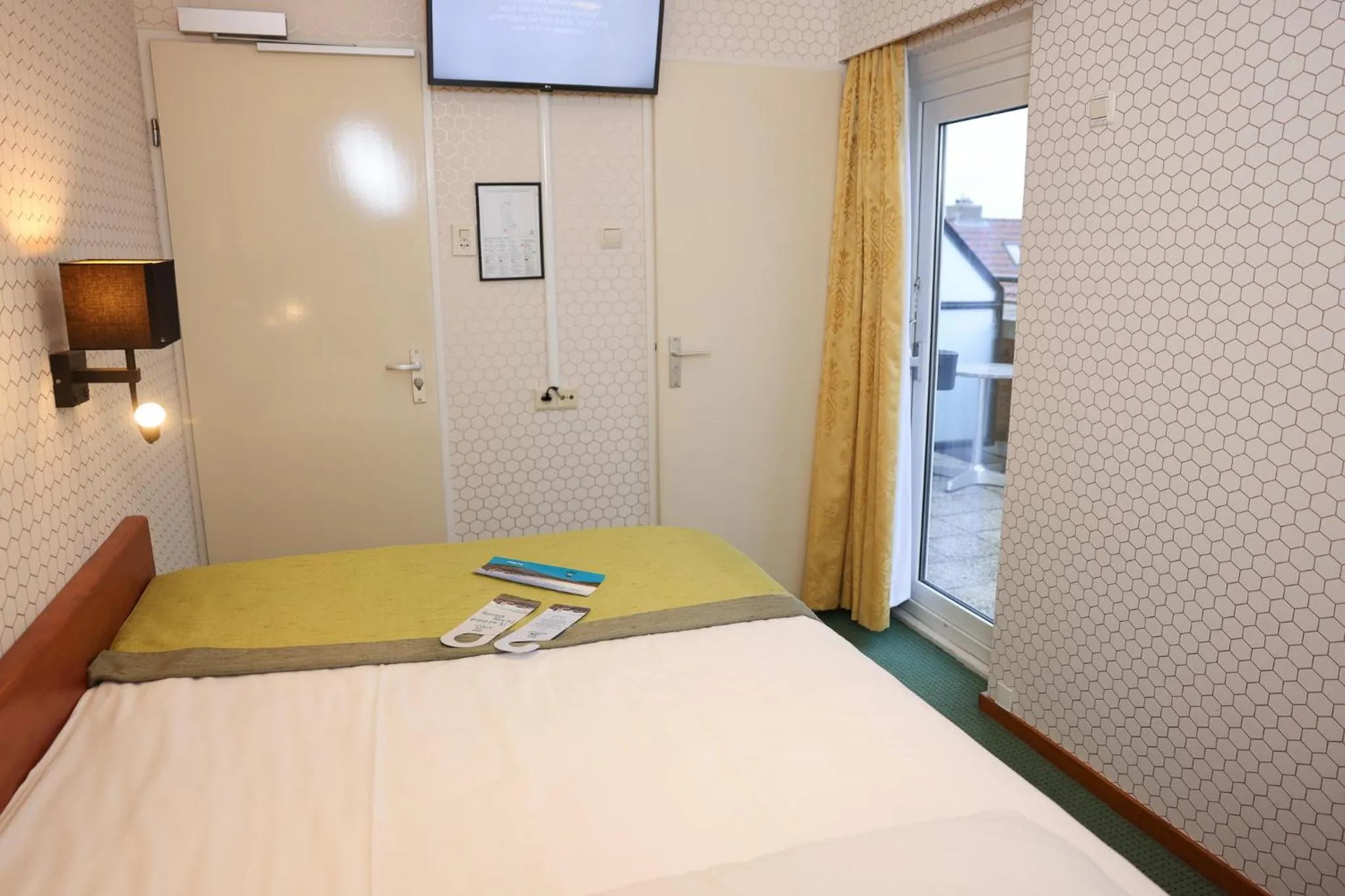 Bed in Hotel Noordzee