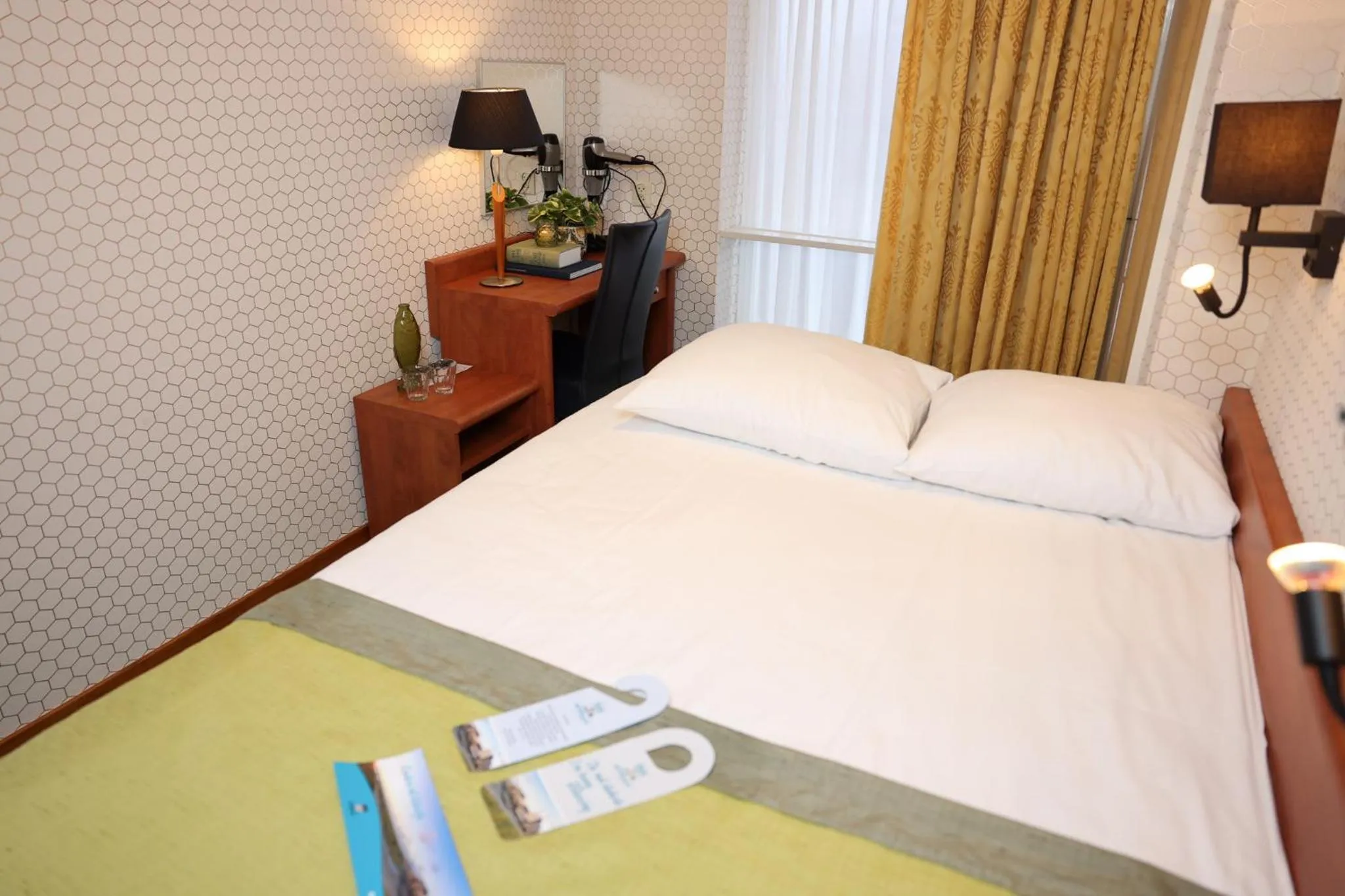 Bed in Hotel Noordzee