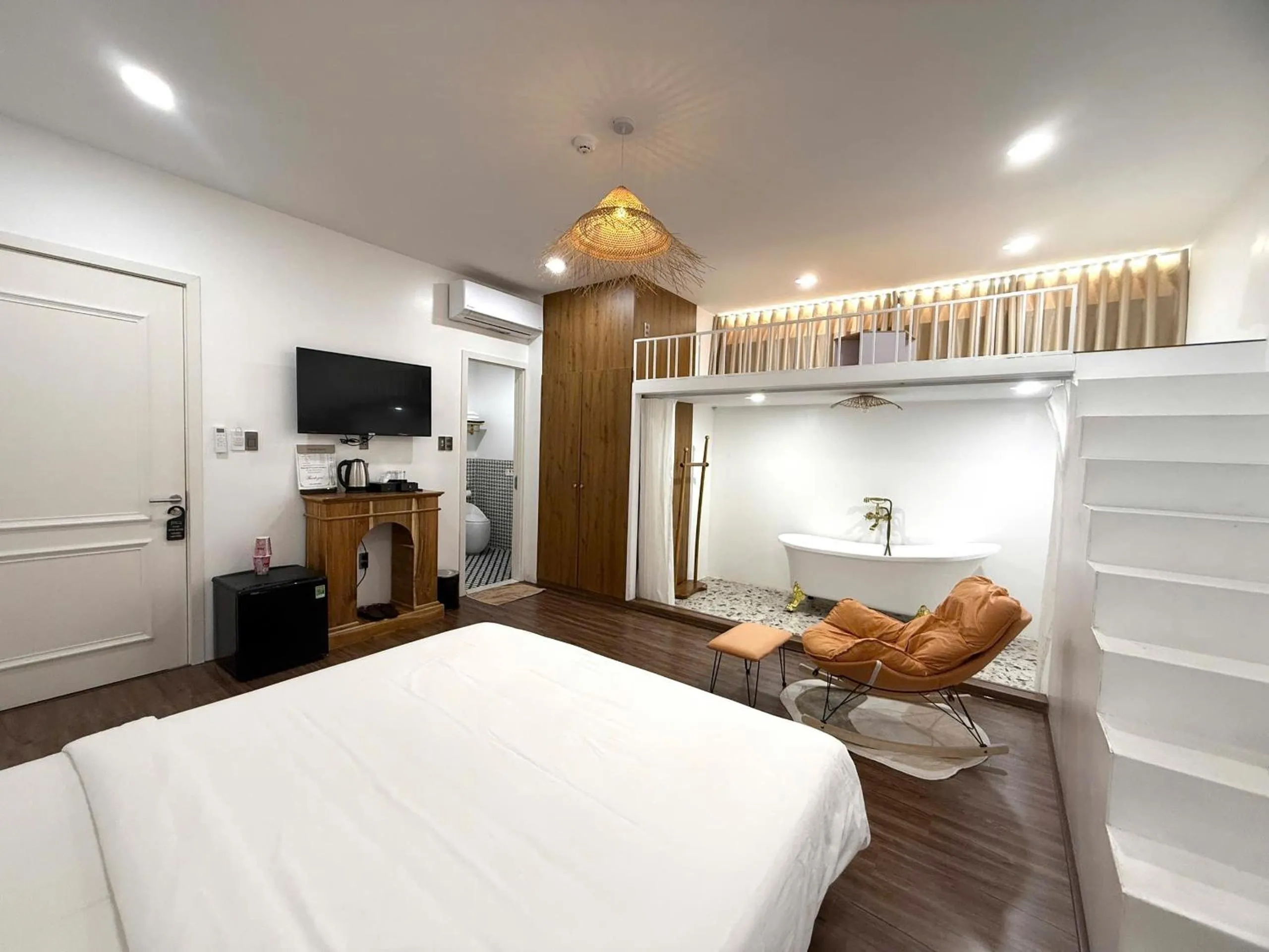 Bed in Pisces Hotel Hue