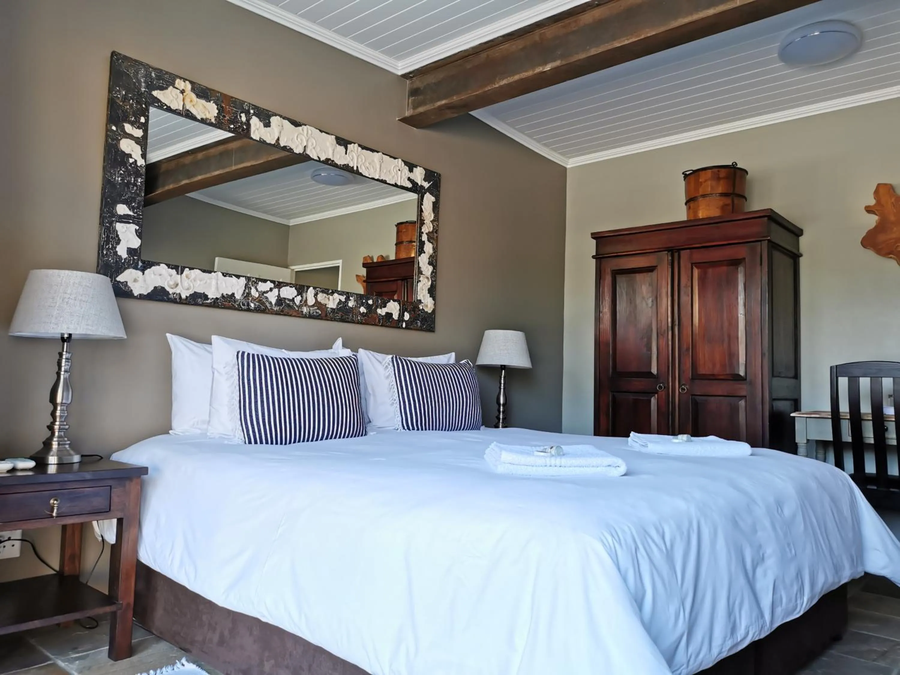 Bedroom, Bed in Excellent Guest House