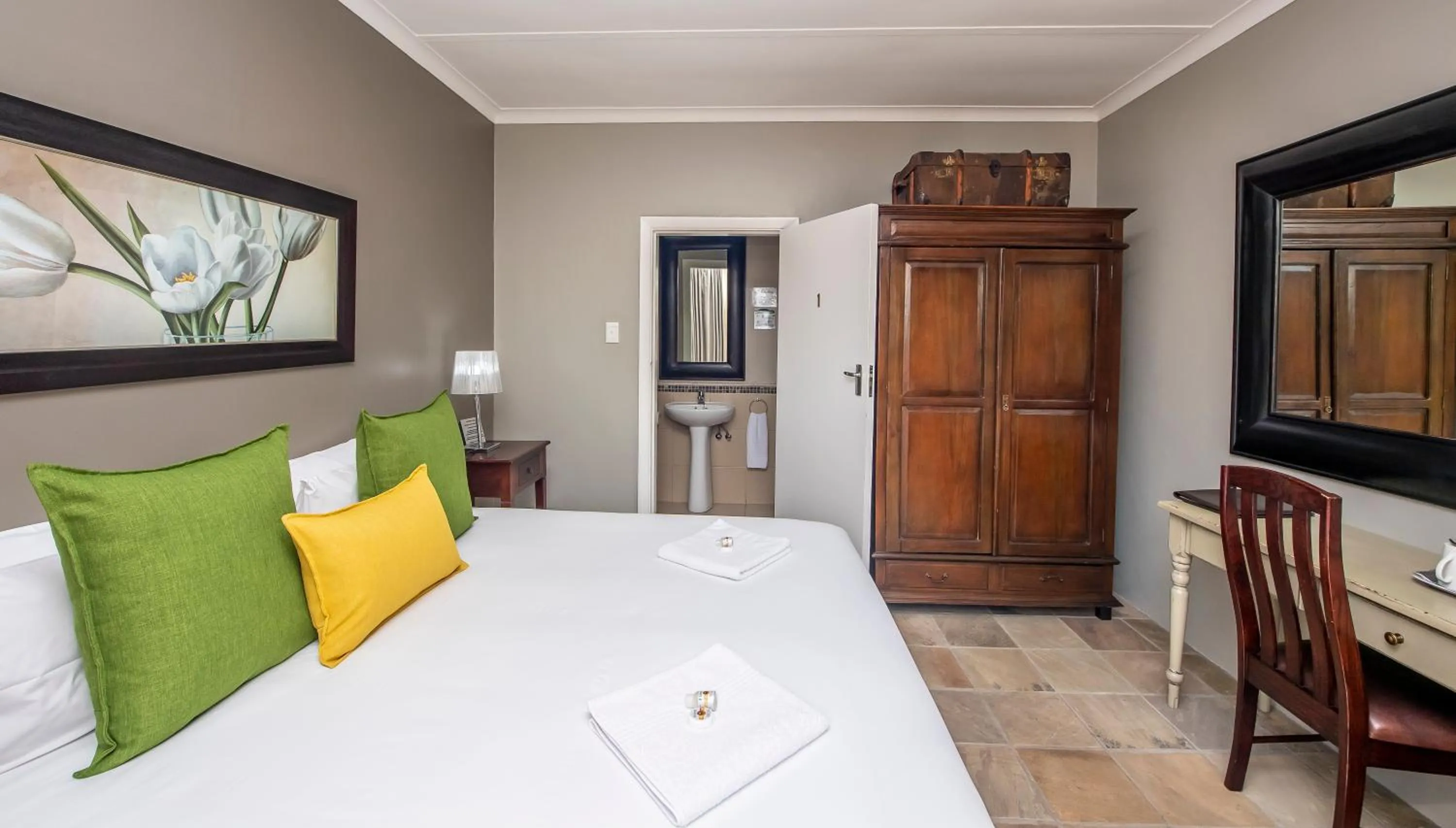 Bedroom, Bed in Excellent Guest House