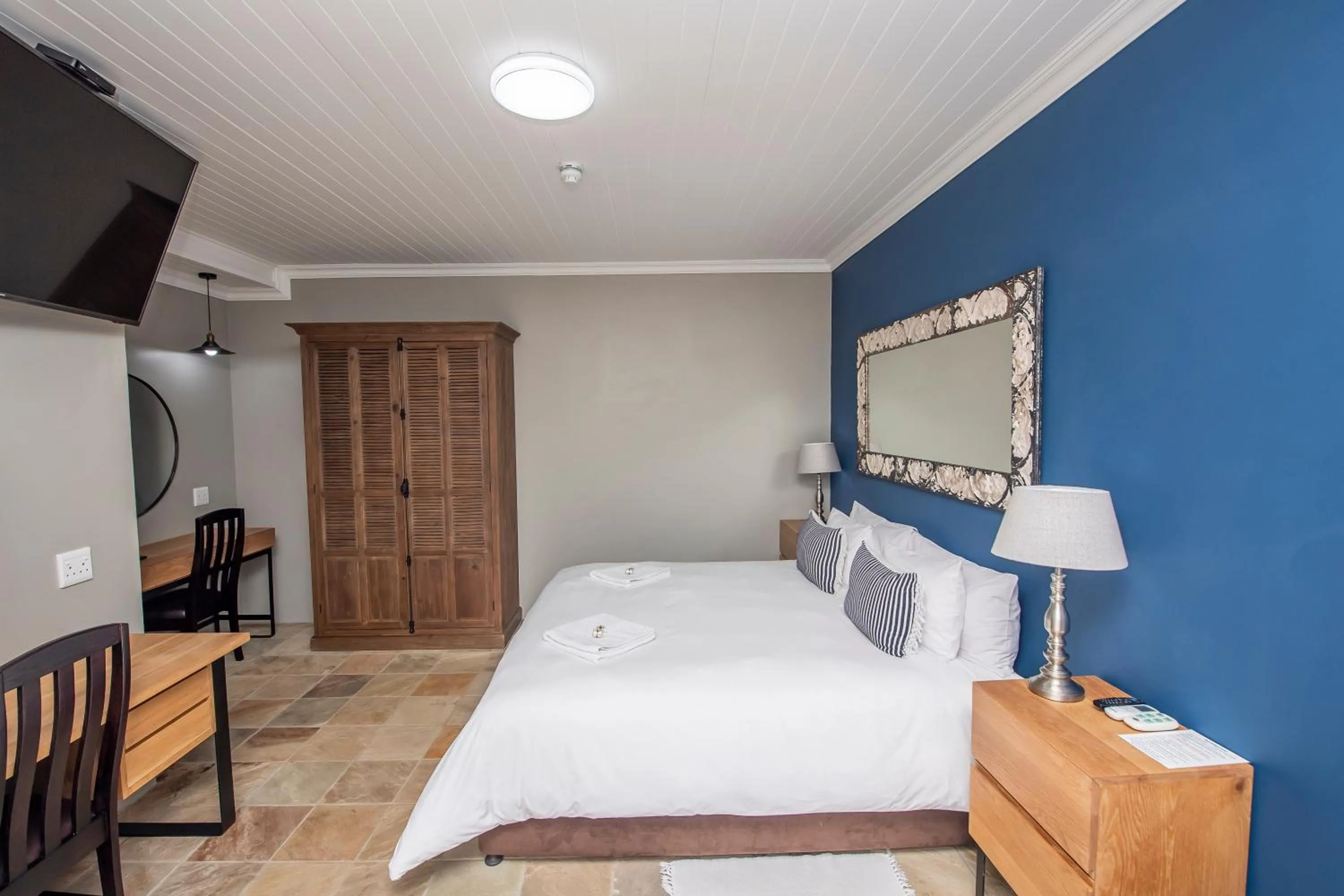 Bedroom, Bed in Excellent Guest House